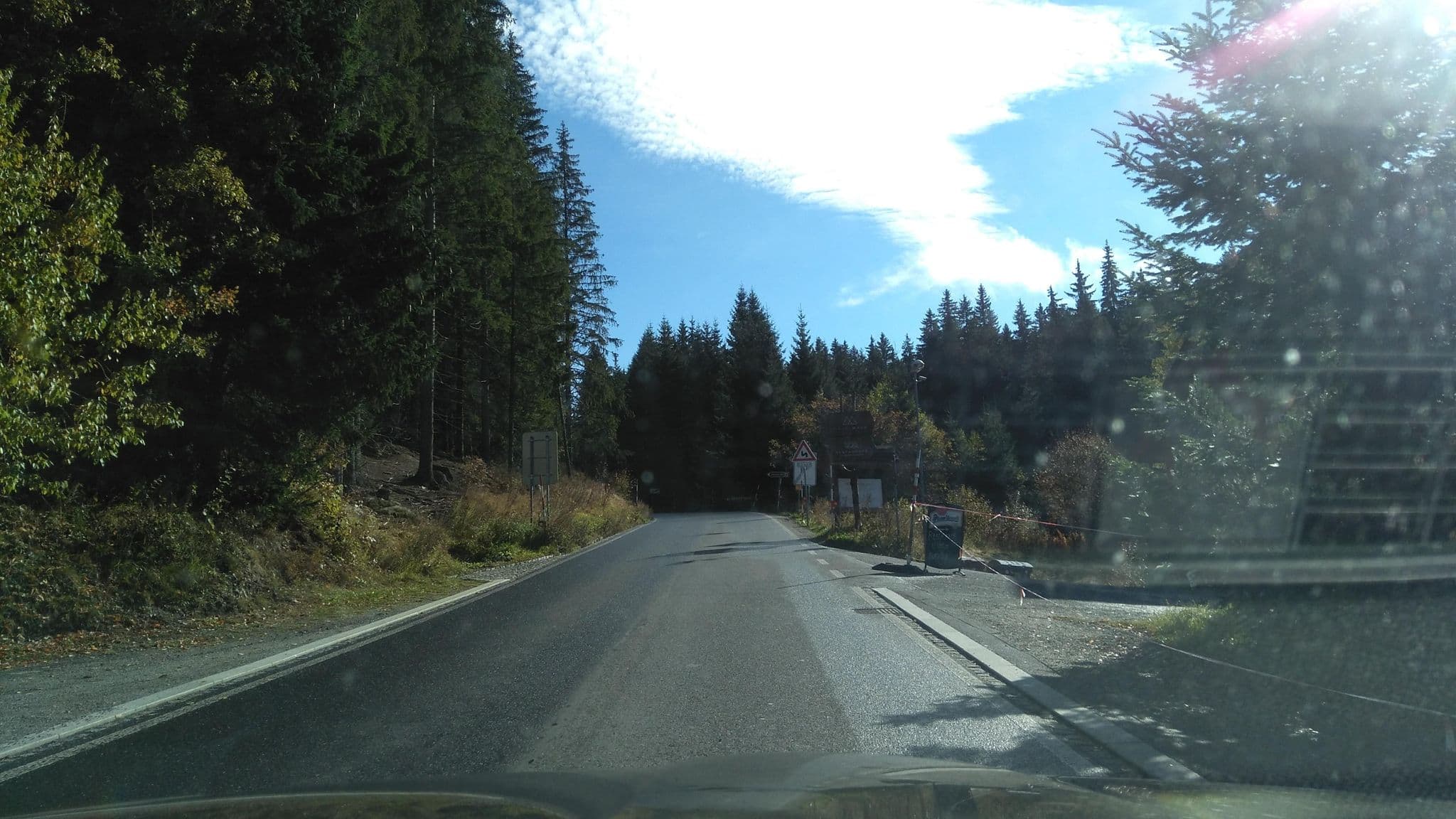 Street view near Hotel Na Modravě, Kašperské Hory — © vwv (CC BY-SA · Mapillary)
