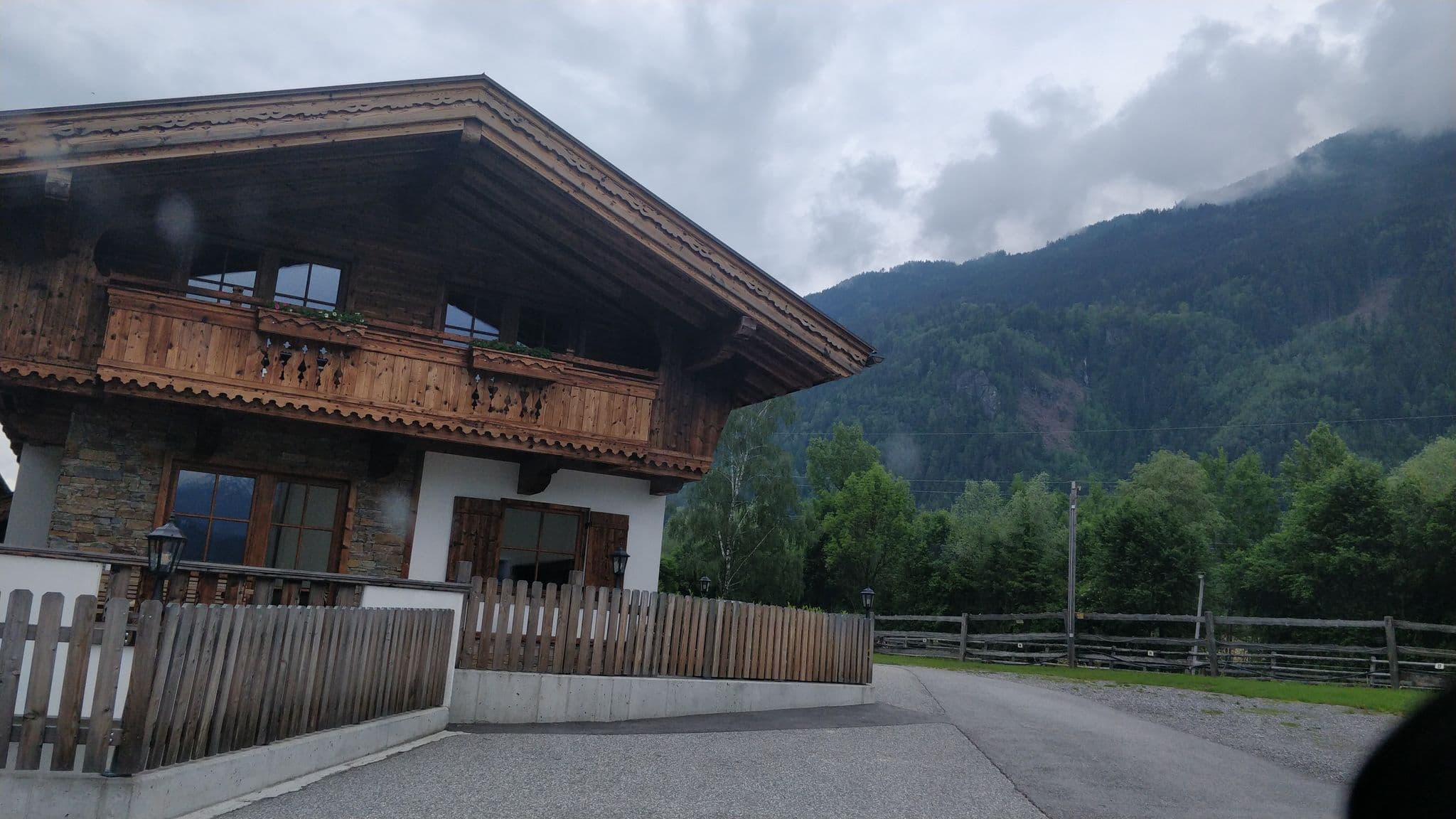 Street view near Ferienhof Stadlpoint, Ried im Zillertal — © rcollins (CC BY-SA · Mapillary)