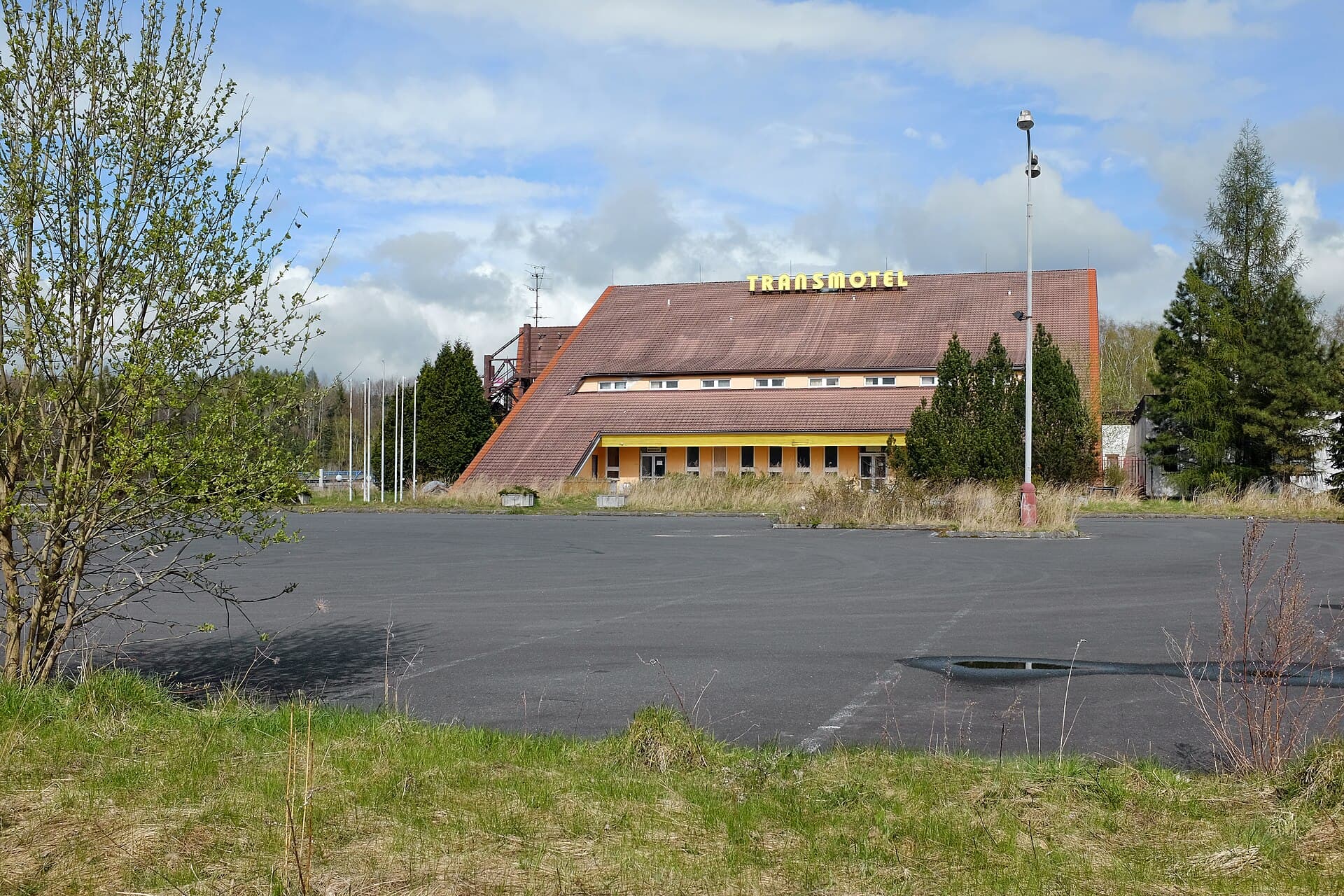 Diskotéky - Transmotel Sokolov (via Wikimedia Commons, CC BY-SA 4.0)