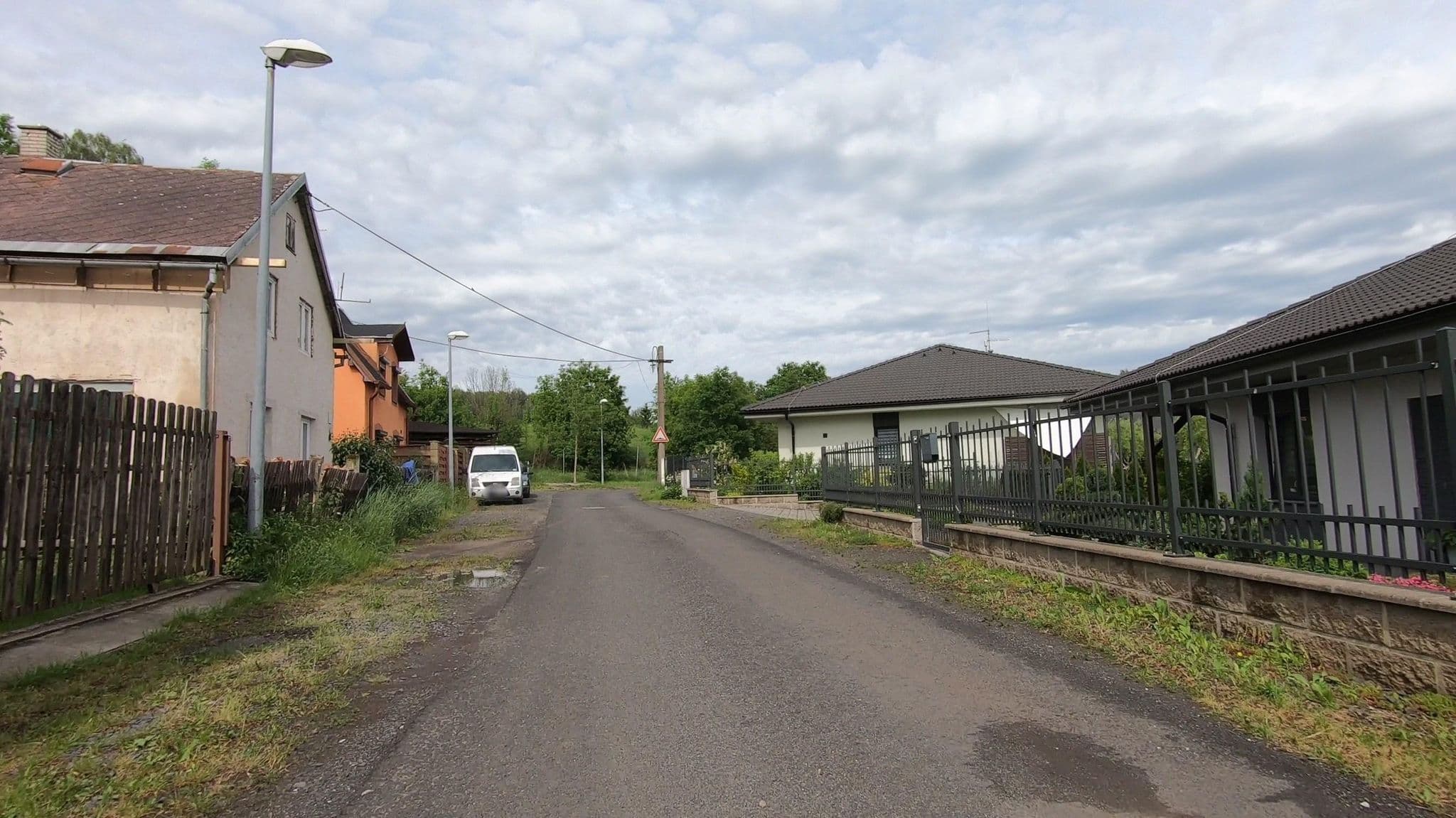 Street view near Vítkova hora, Karlovy Vary — © J-K (CC BY-SA · Mapillary)