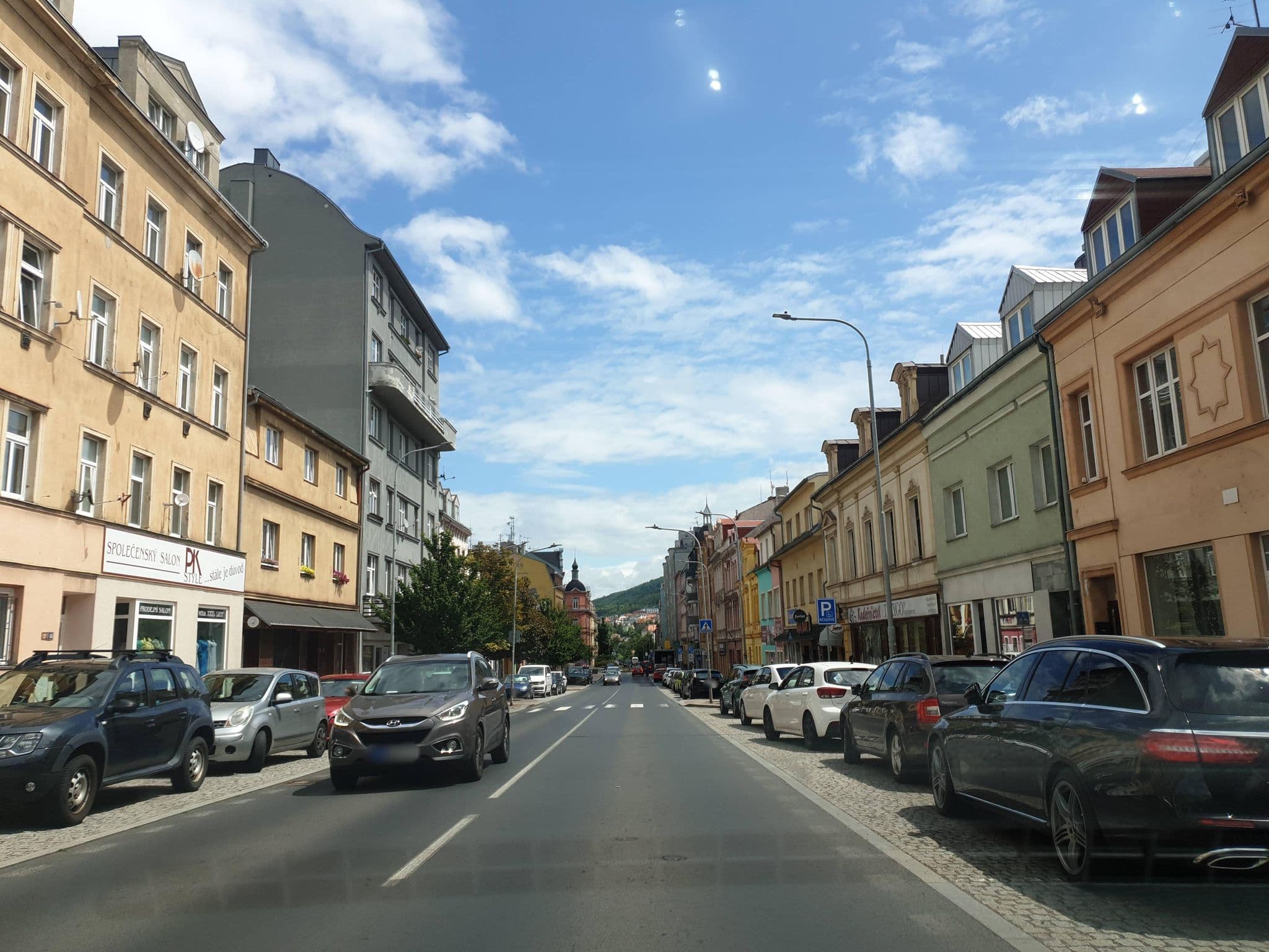 Street view near Hotel Alfred, Karlovy Vary — © canislupus (CC BY-SA · Mapillary)