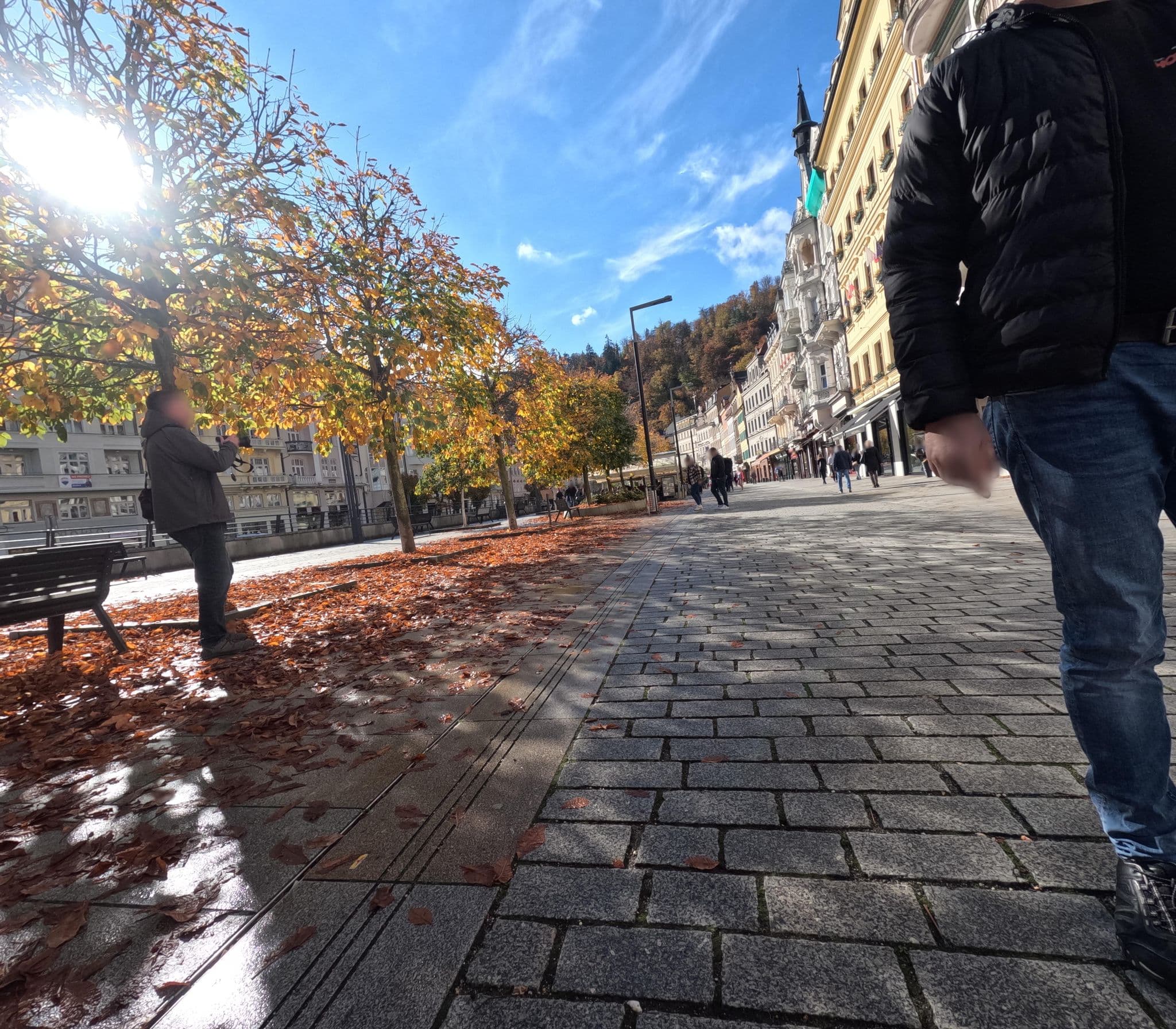 Street view near Pod Jelením skokem, Karlovy Vary — © chuck (CC BY-SA · Mapillary)