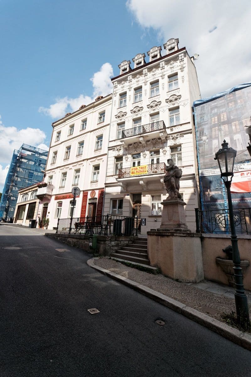 Street view near 7k - Apartmán Zámecký Vrch, Karlovy Vary — © txllxt (CC BY-SA · Mapillary)