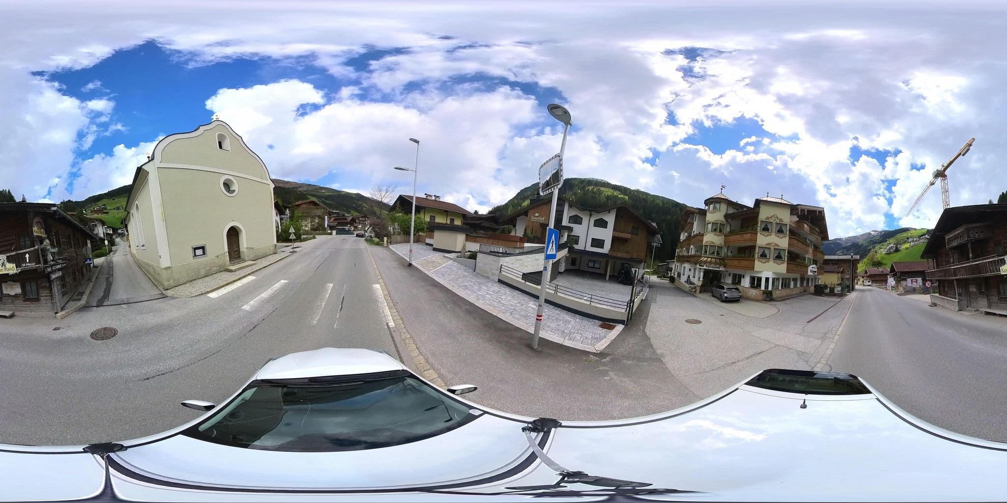 Street view near Wohnpark Hotel Tuxerhof, Tux — © osmplus_org (CC BY-SA · Mapillary)