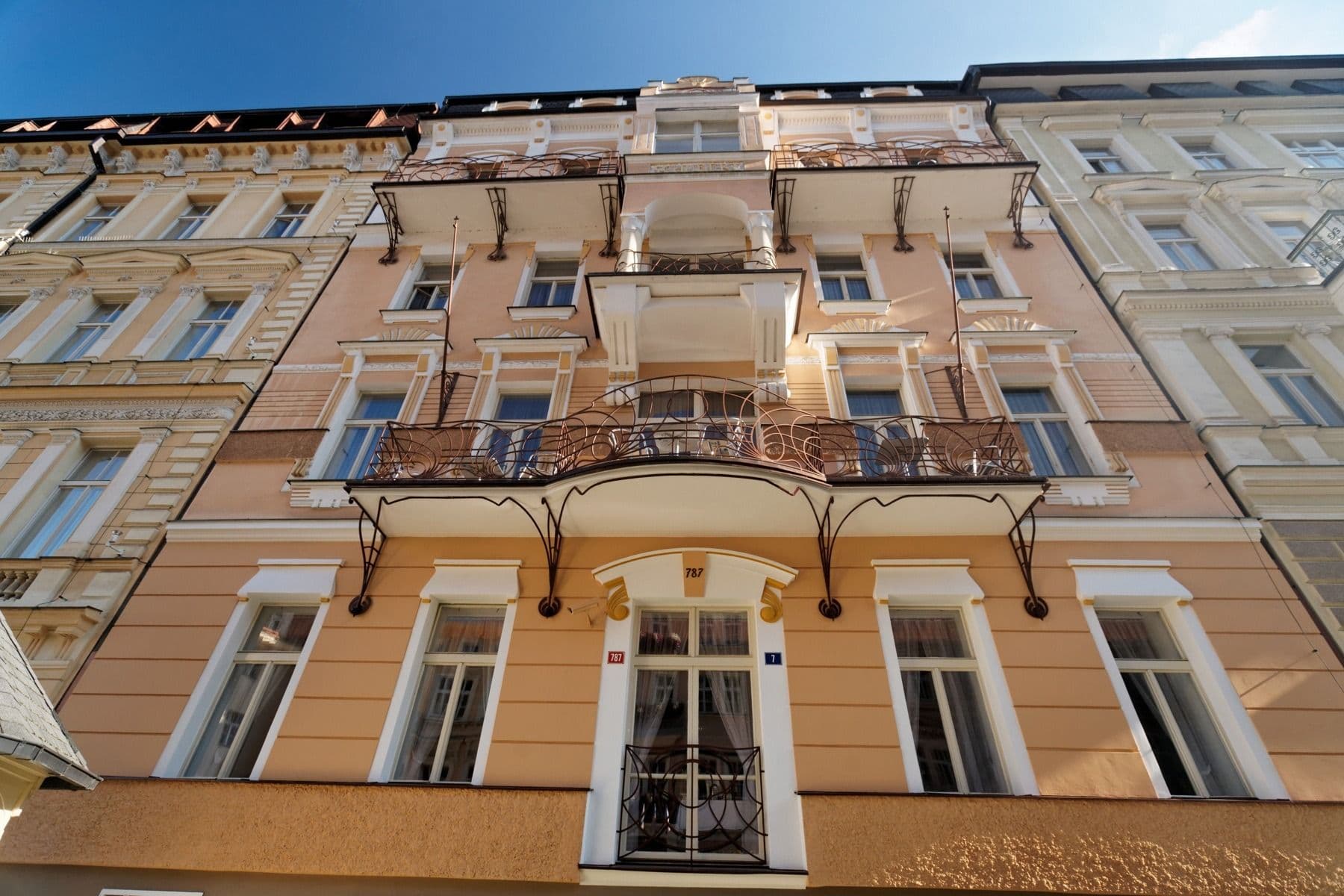 Street view near Eurospa, Karlovy Vary — © txllxt (CC BY-SA · Mapillary)