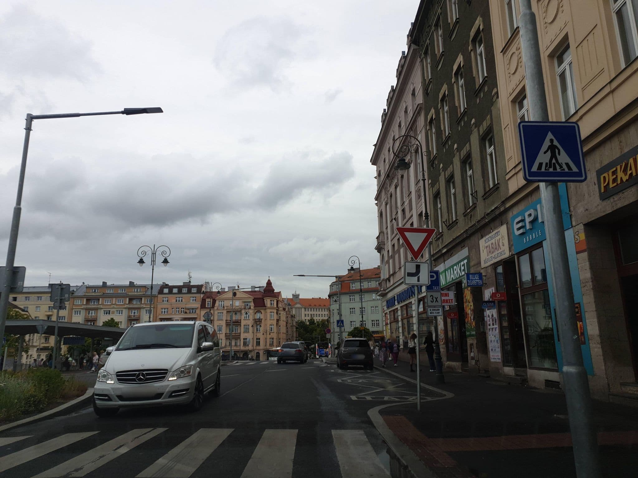 Street view near Apartmán Nostalgia, Karlovy Vary — © canislupus (CC BY-SA · Mapillary)