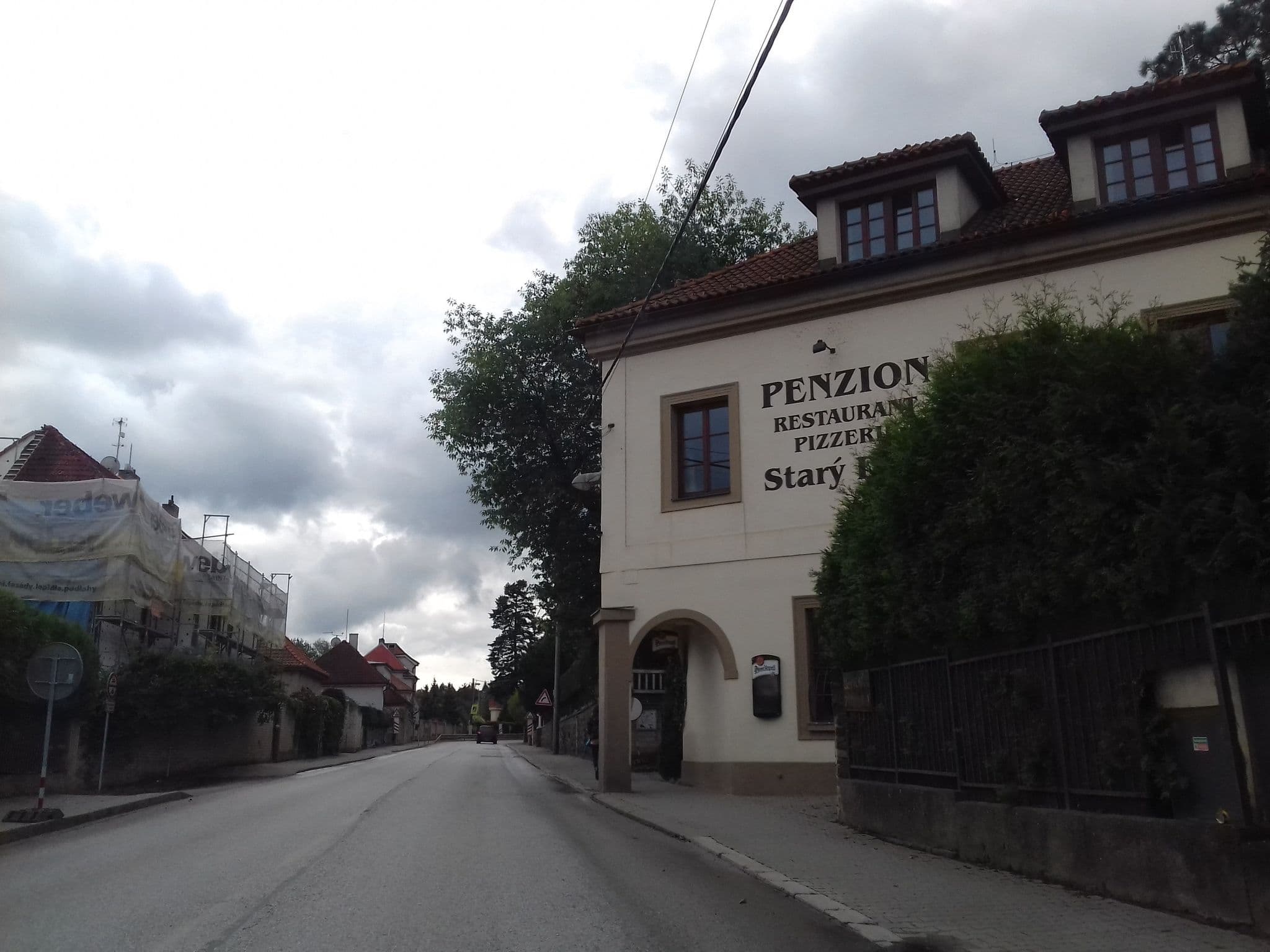 Street view near Starý dům, Černošice — © hodkowicz (CC BY-SA · Mapillary)