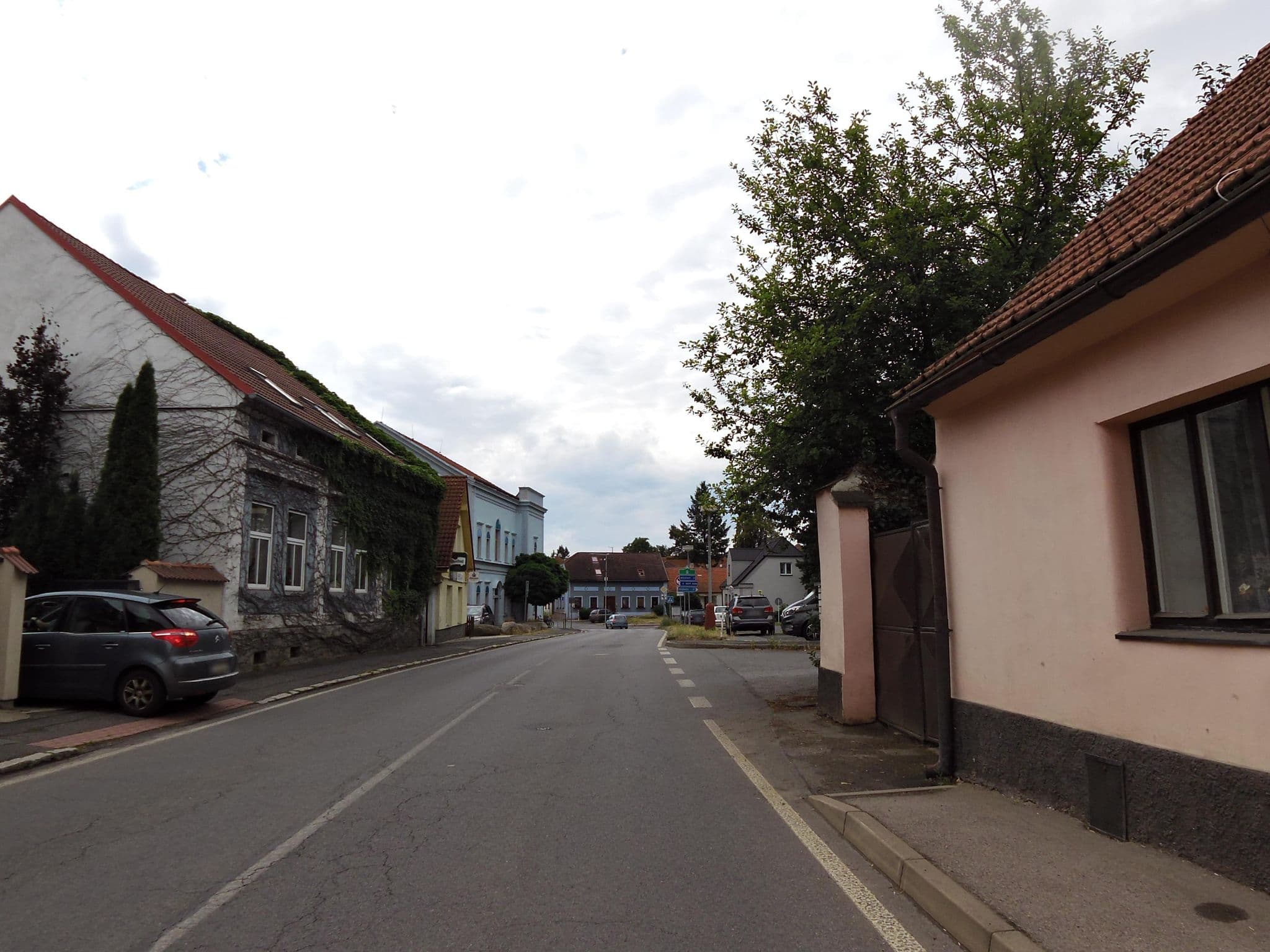 Street view near ubytovani u synagogy, Dobříš — © fell3 (CC BY-SA · Mapillary)