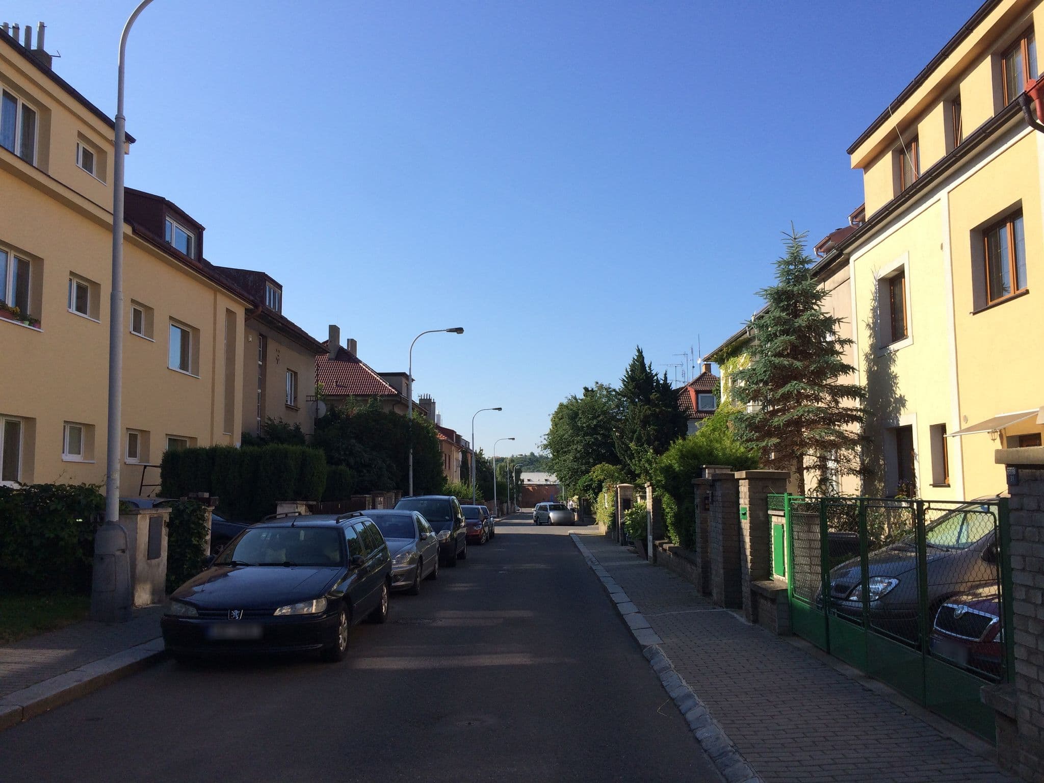 Street view near Apartment Divoka Sarka, Ruzyně — © zbycz (CC BY-SA · Mapillary)