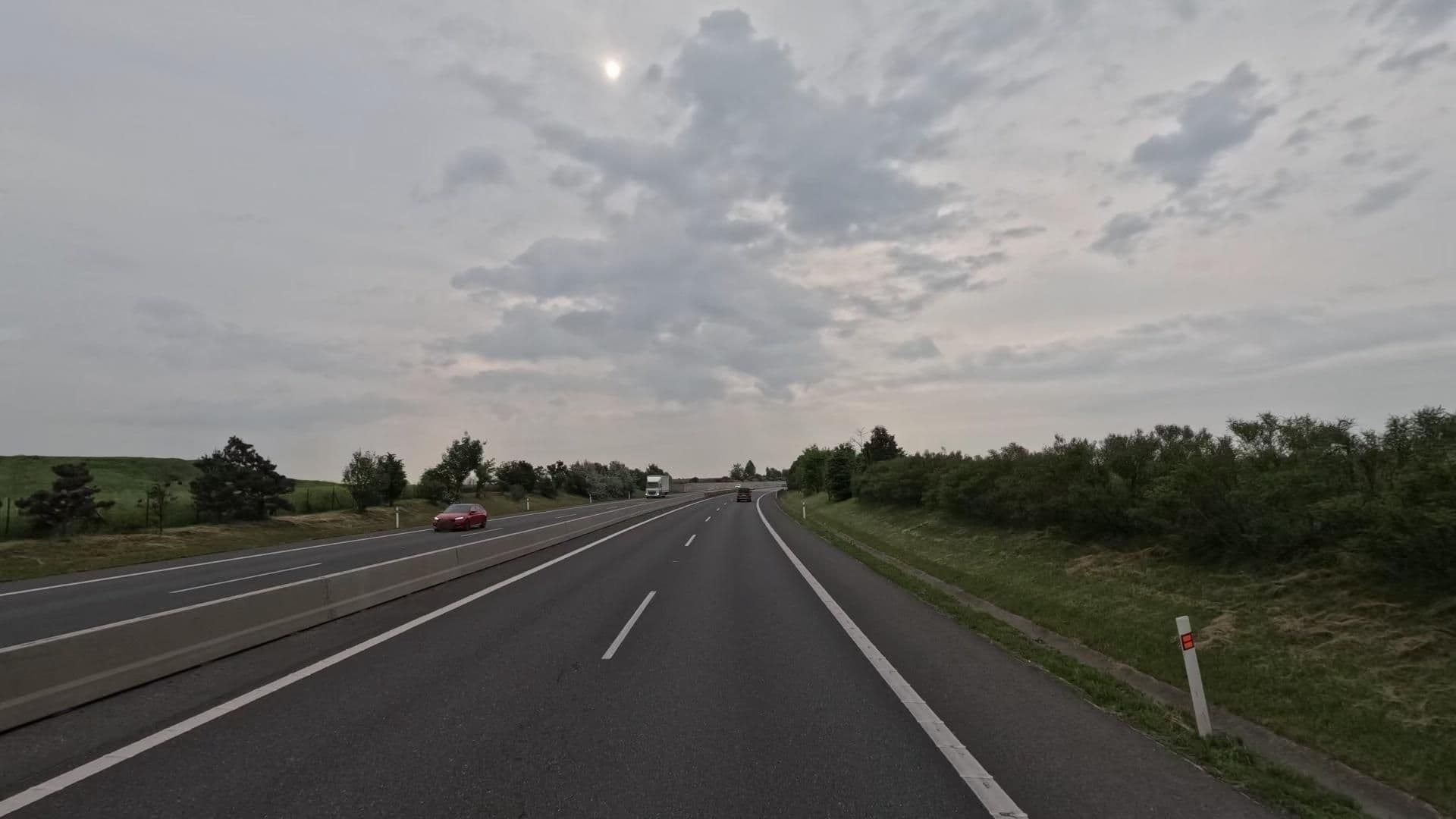 Street view near Alison hotel, Paris, Hostivice — © bct (CC BY-SA · Mapillary)