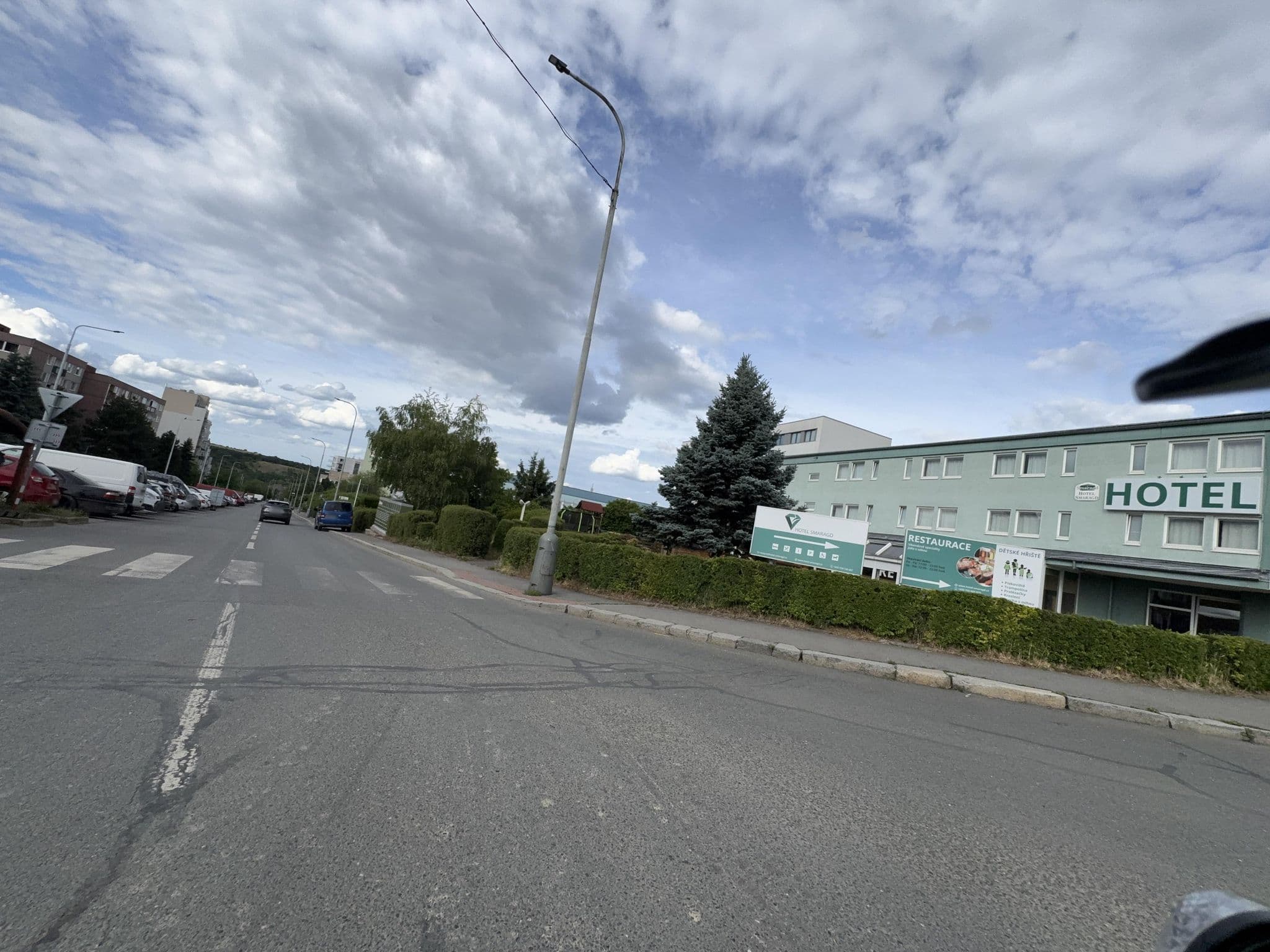 Street view near Hotel Smaragd Prague, Hlubočepy — © ondrejlopatka (CC BY-SA · Mapillary)
