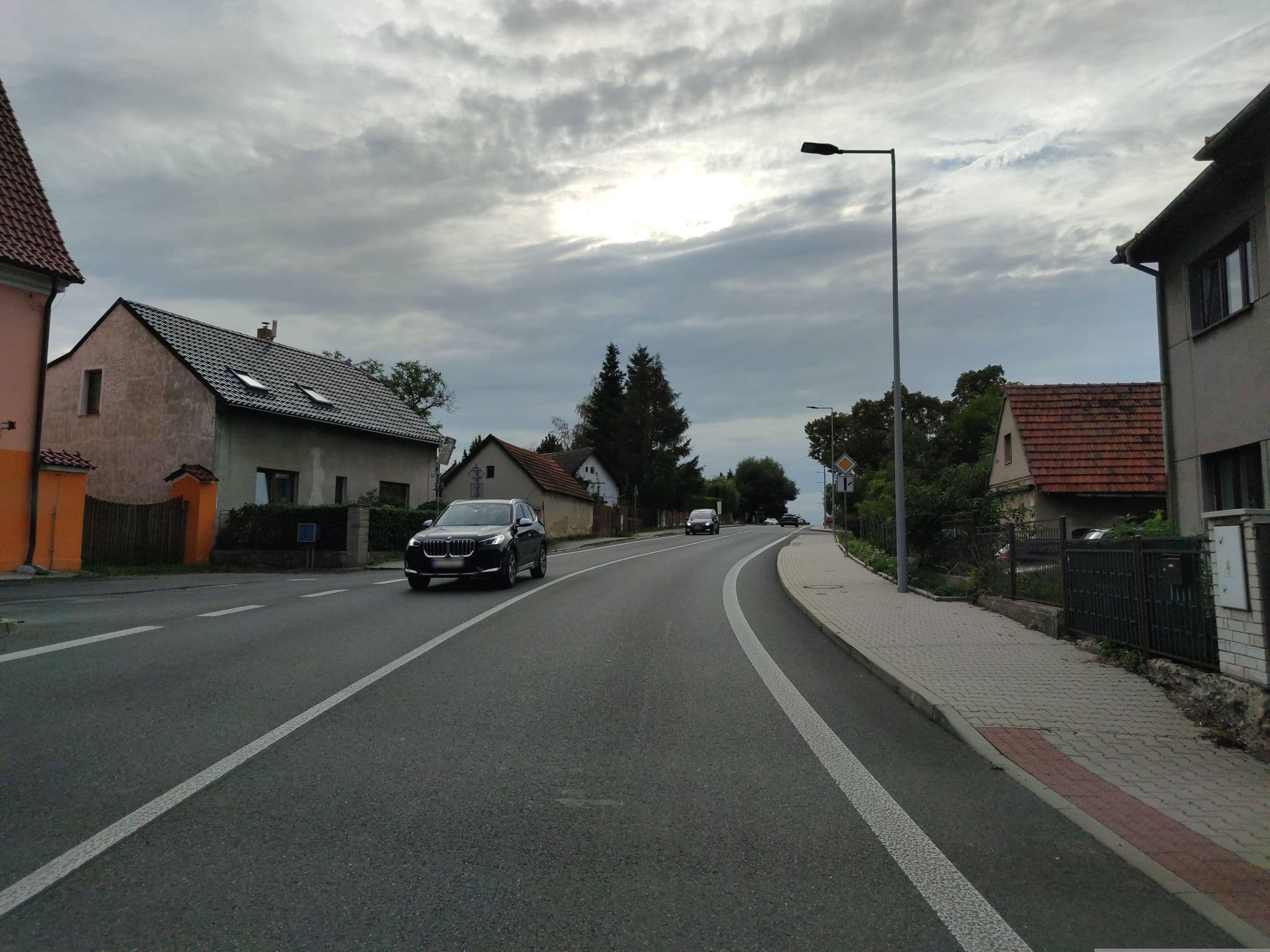 Street view near Hotel Vyžlovka, Mukařov — © martinpoljak (CC BY-SA · Mapillary)