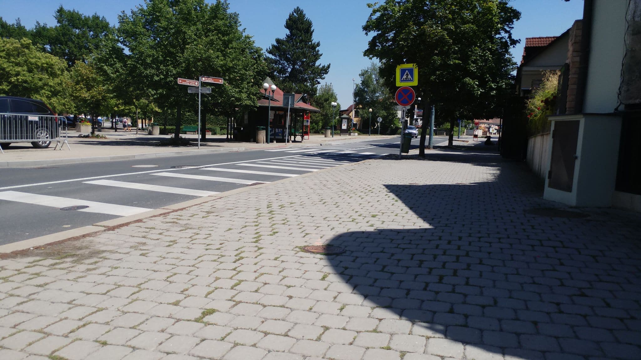 Street view near Magnolia Hotel Pruhonice, Průhonice — © pbb (CC BY-SA · Mapillary)