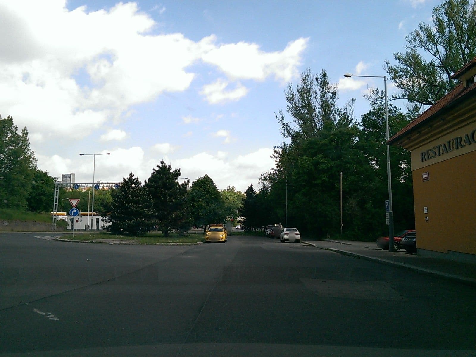 Street view near Restaurace & penzion U Labutě, Krč — © gob (CC BY-SA · Mapillary)