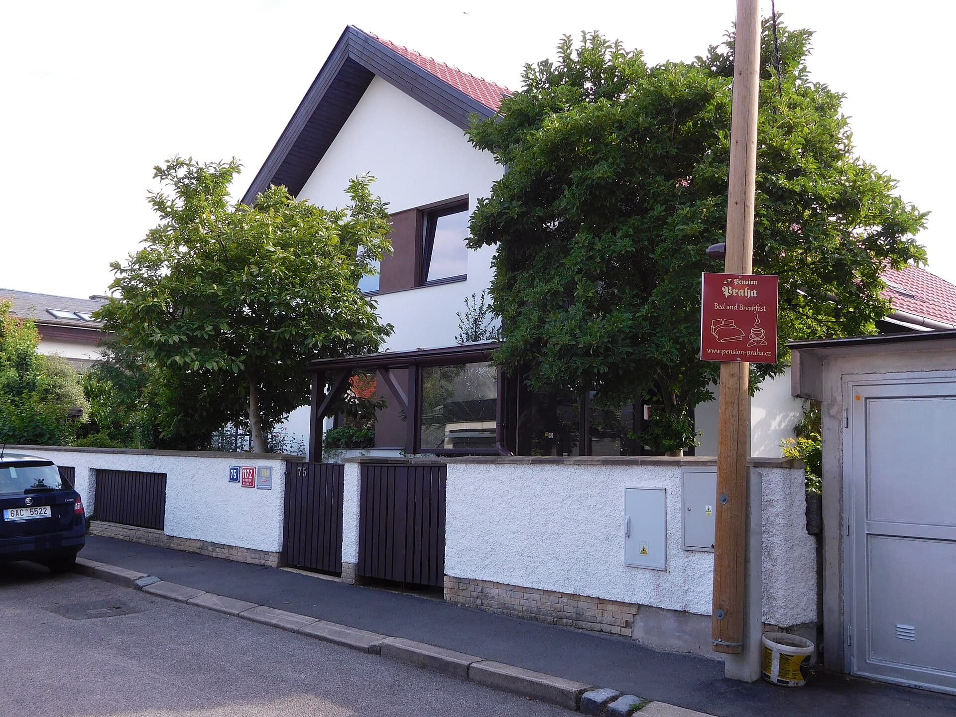 A.V. Pension Praha (via Wikimedia Commons, CC BY-SA 3.0)
