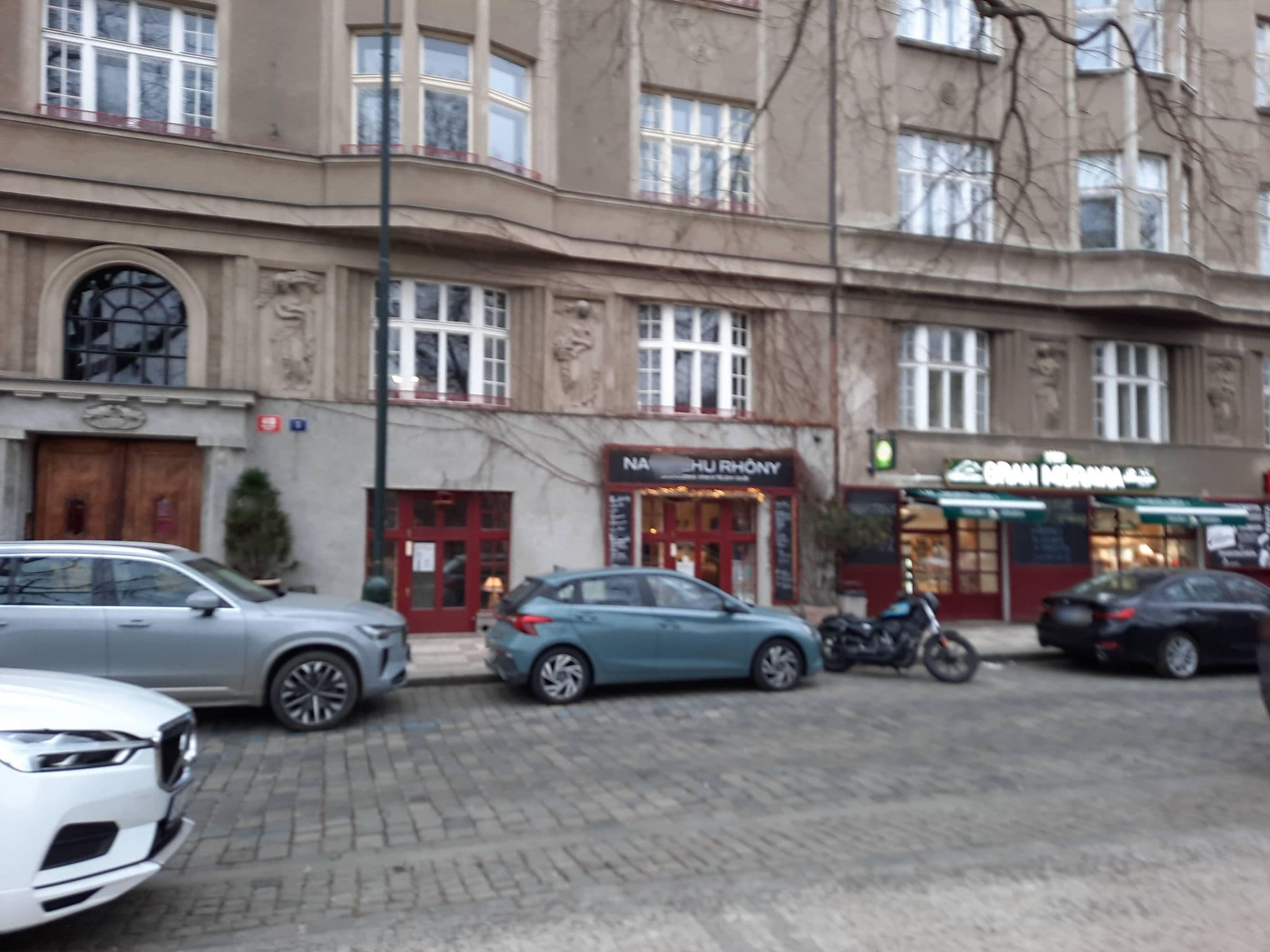 Street view near Apartment Na Hrobci, Vyšehrad — © ondrejlopatka (CC BY-SA · Mapillary)