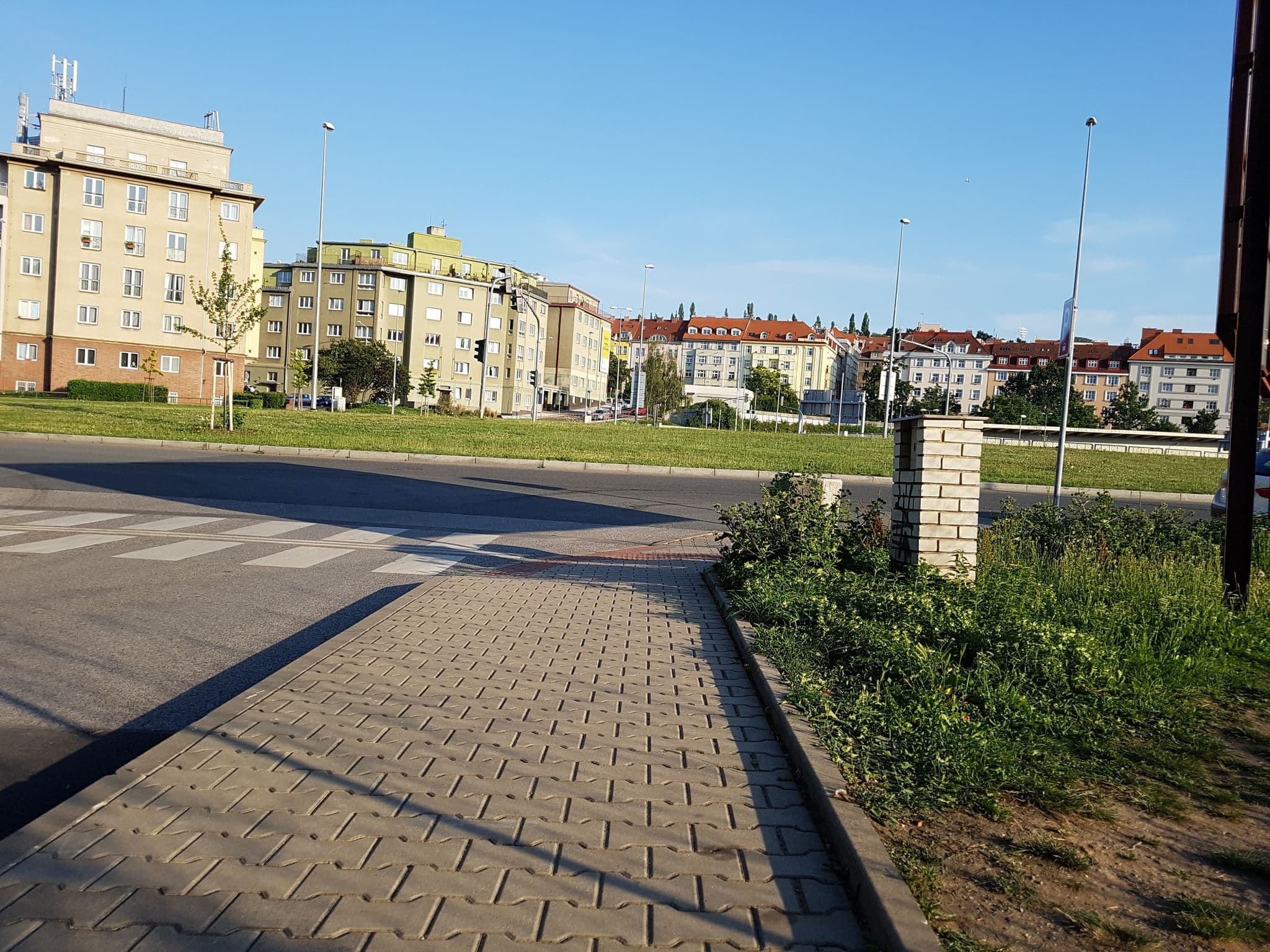 Street view near 오케이 하우스, Střešovice — © pbb (CC BY-SA · Mapillary)