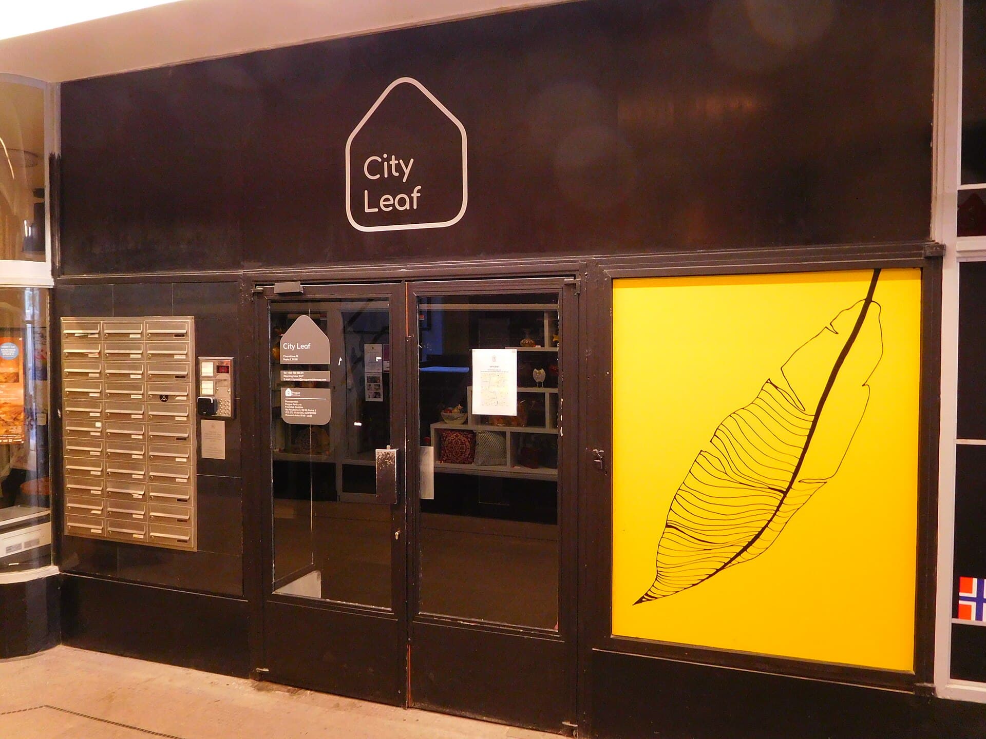 City Leaf Aparthotel (via Wikimedia Commons, CC BY-SA 4.0)