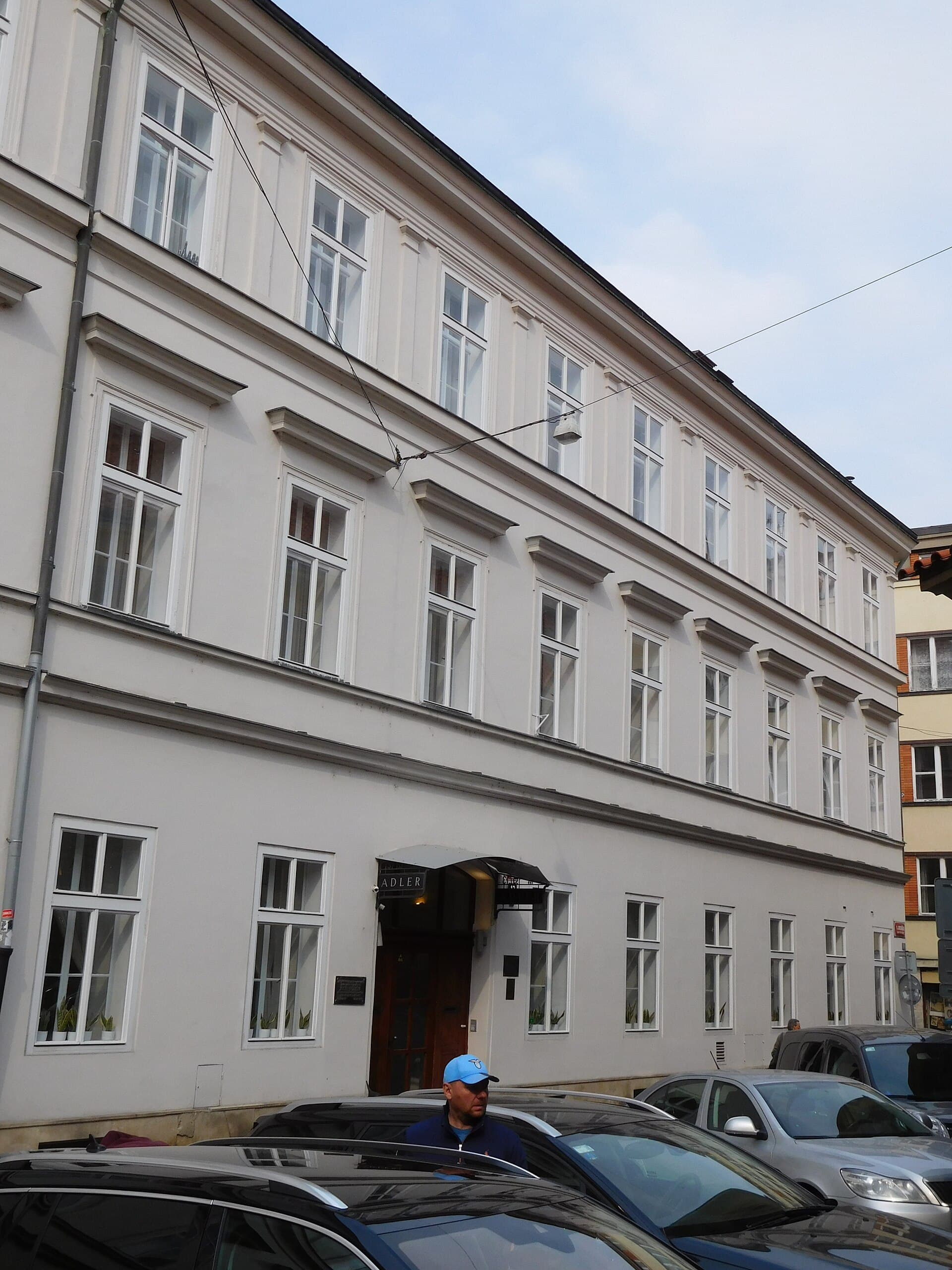 Hotel Adler (via Wikimedia Commons, CC BY-SA 3.0)