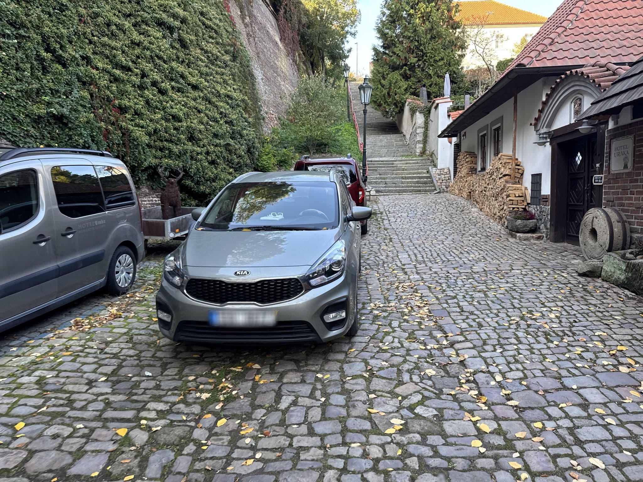Street view near Romantik hotel U Raka, Střešovice — © multimaze (CC BY-SA · Mapillary)