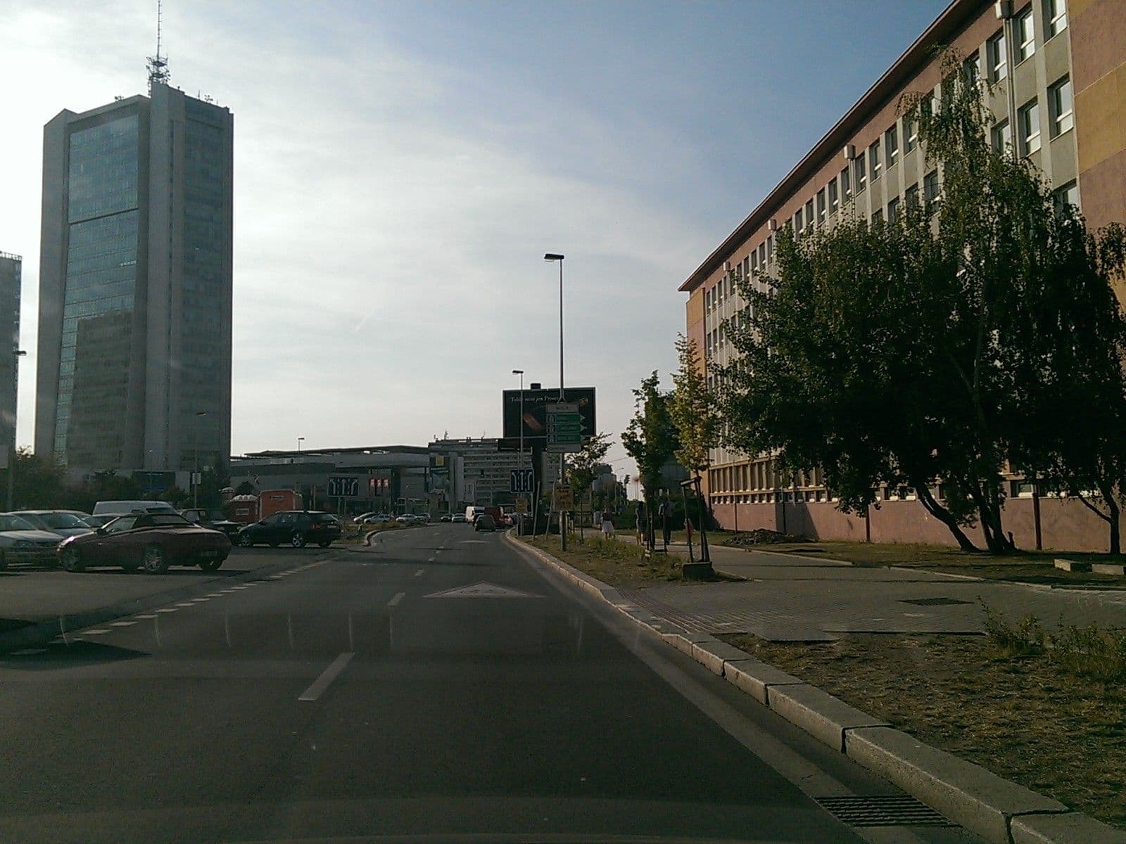 Street view near Hotel Kvetnice, Krč — © gob (CC BY-SA · Mapillary)