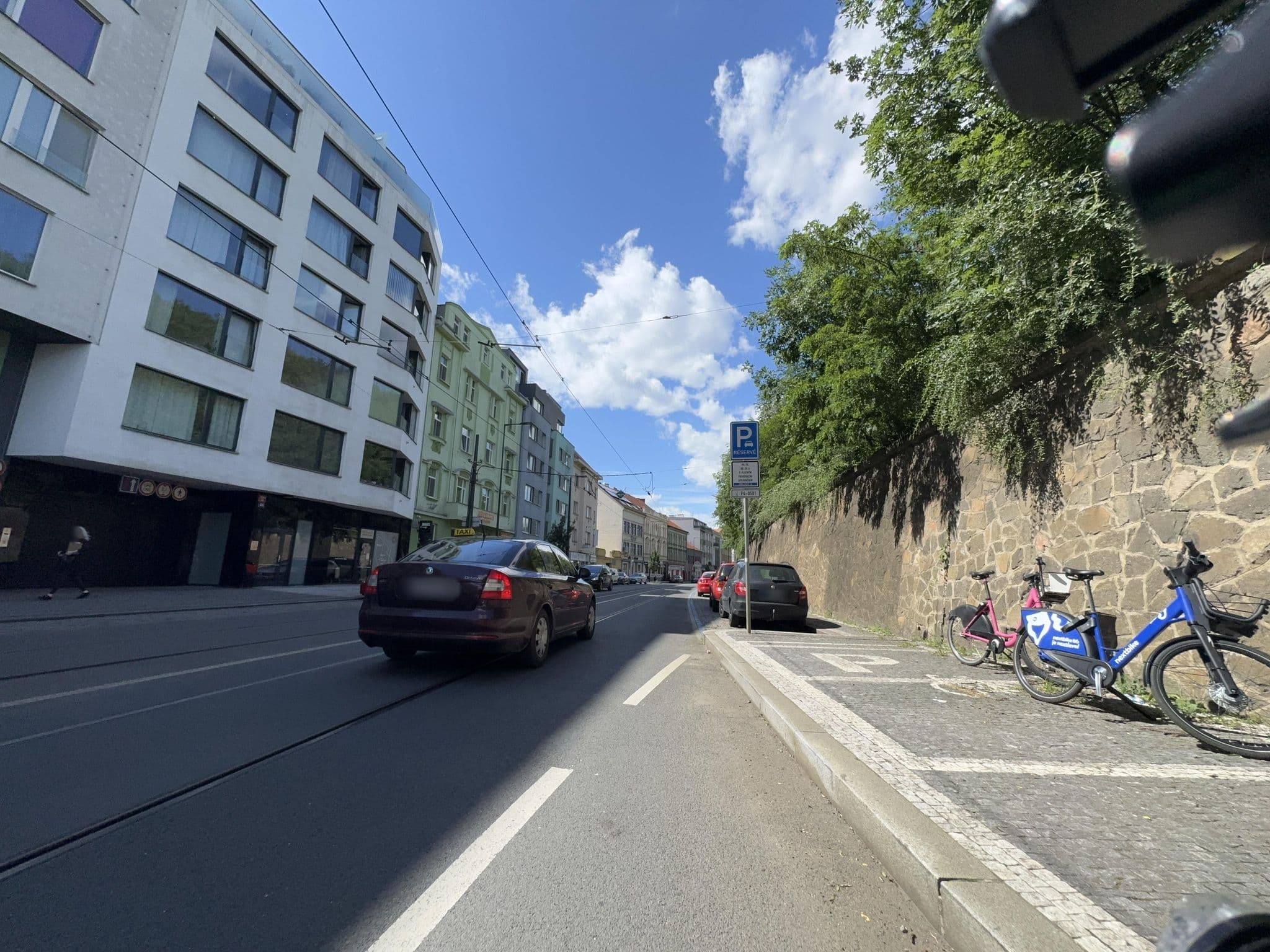 Street view near Rêvelton Studios, Michle — © ondrejlopatka (CC BY-SA · Mapillary)