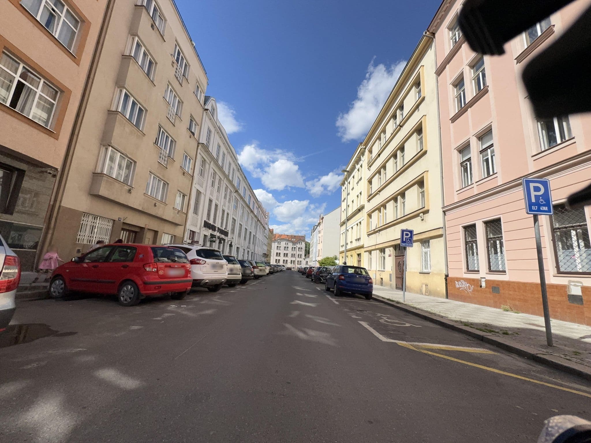 Street view near Hotel MIRA Prague, Nusle — © ondrejlopatka (CC BY-SA · Mapillary)