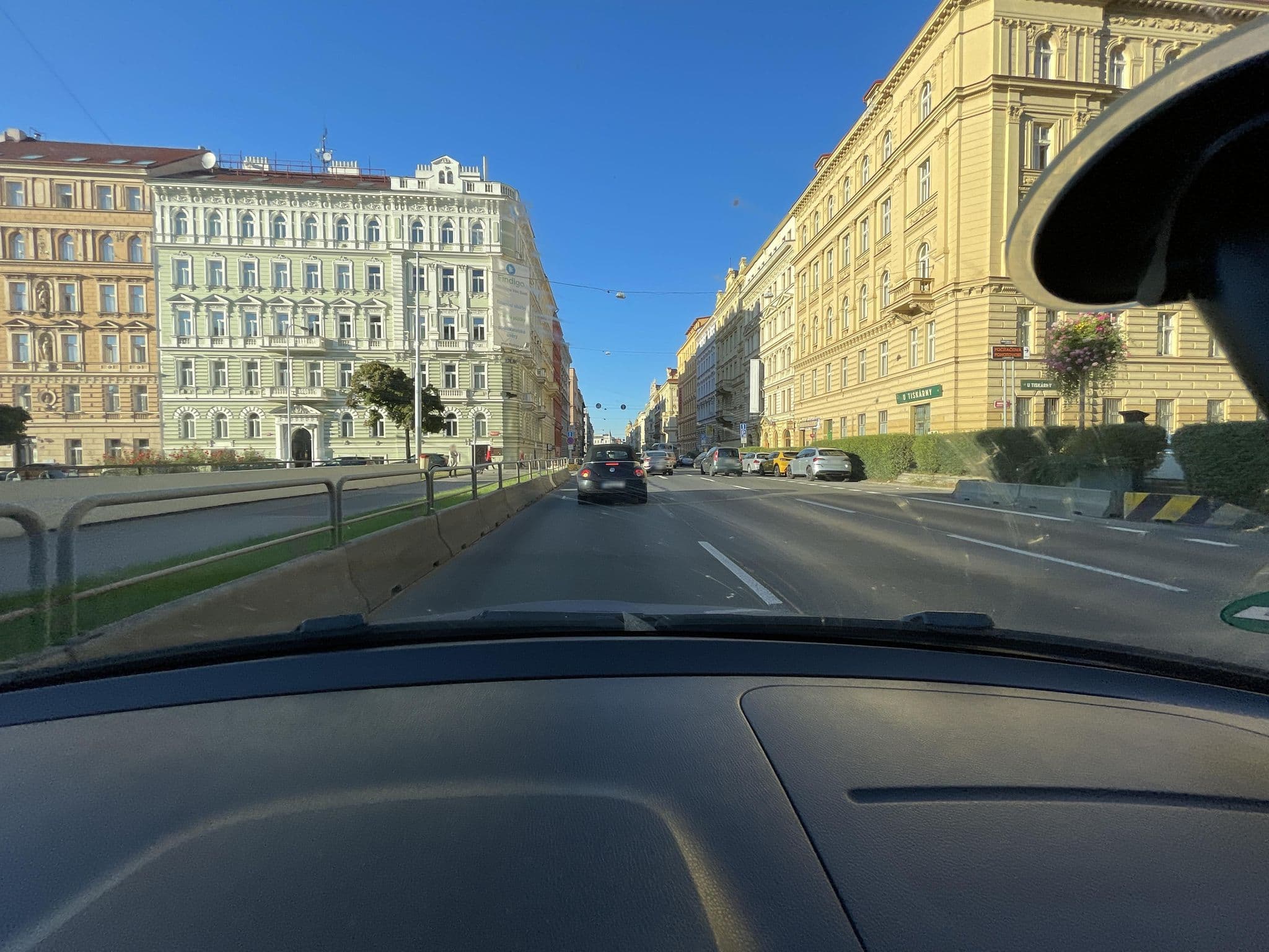 Street view near Louis' en Simons hotelroom, Nové Město — © cageythree (CC BY-SA · Mapillary)