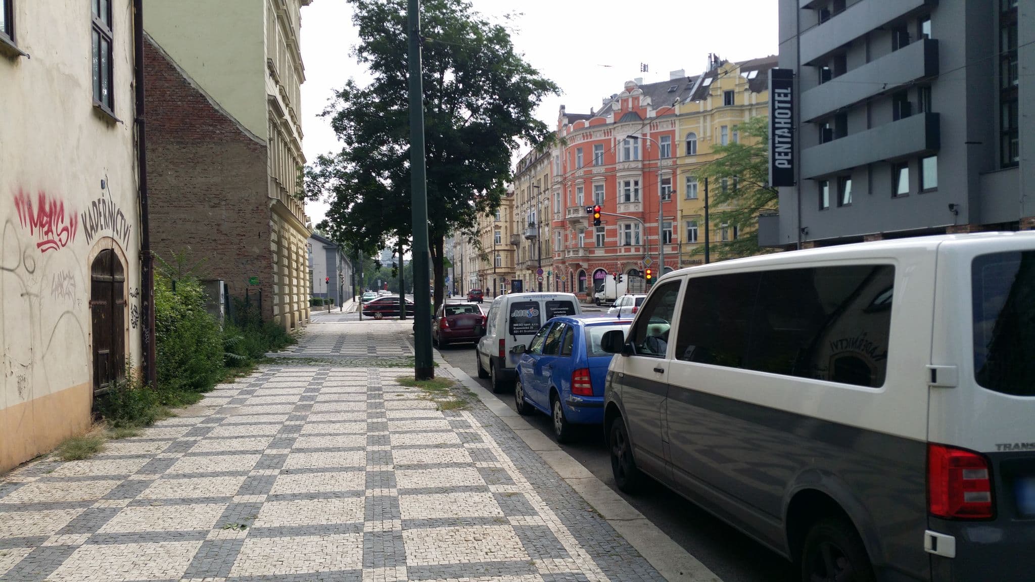 Street view near Hotel Ibis Prague Karlin, Karlín — © piskvor (CC BY-SA · Mapillary)