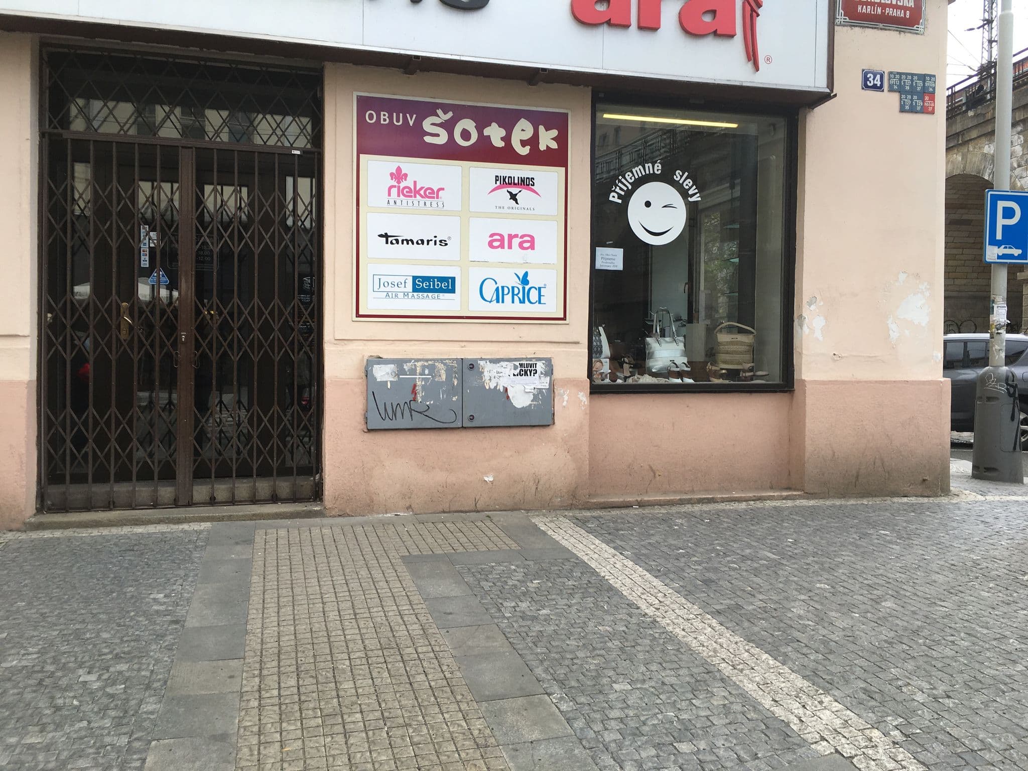 Street view near Archibald Flats, Karlín — © goobersmash (CC BY-SA · Mapillary)