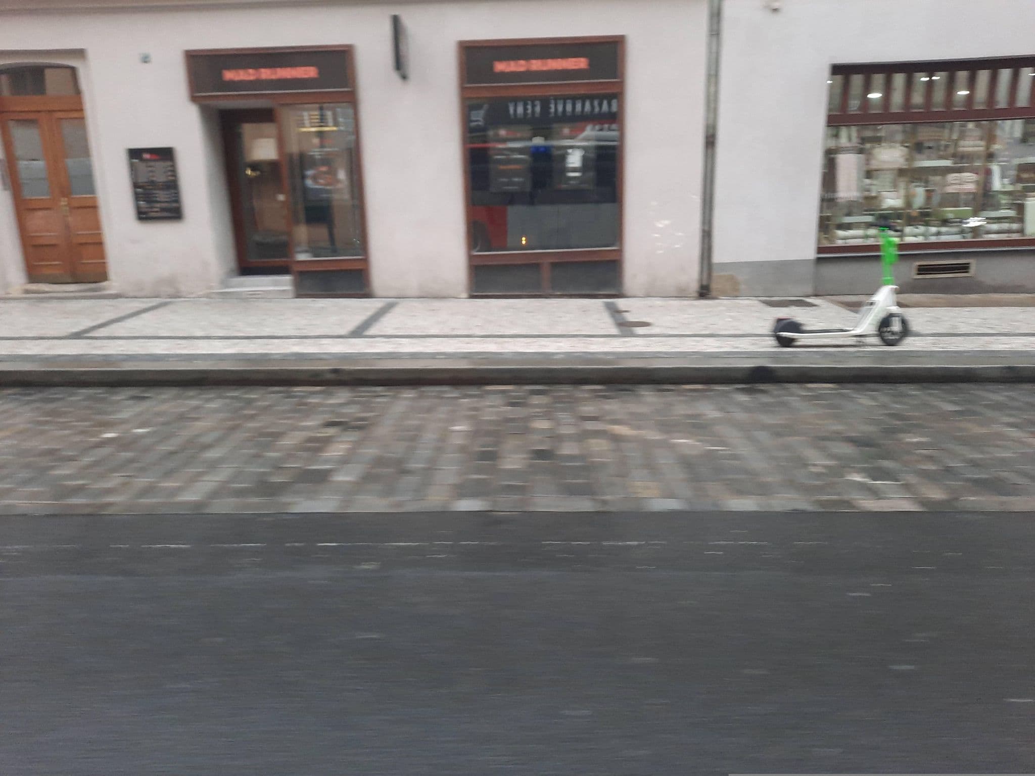 Street view near Apartments Happy Days, Žižkov — © ondrejlopatka (CC BY-SA · Mapillary)