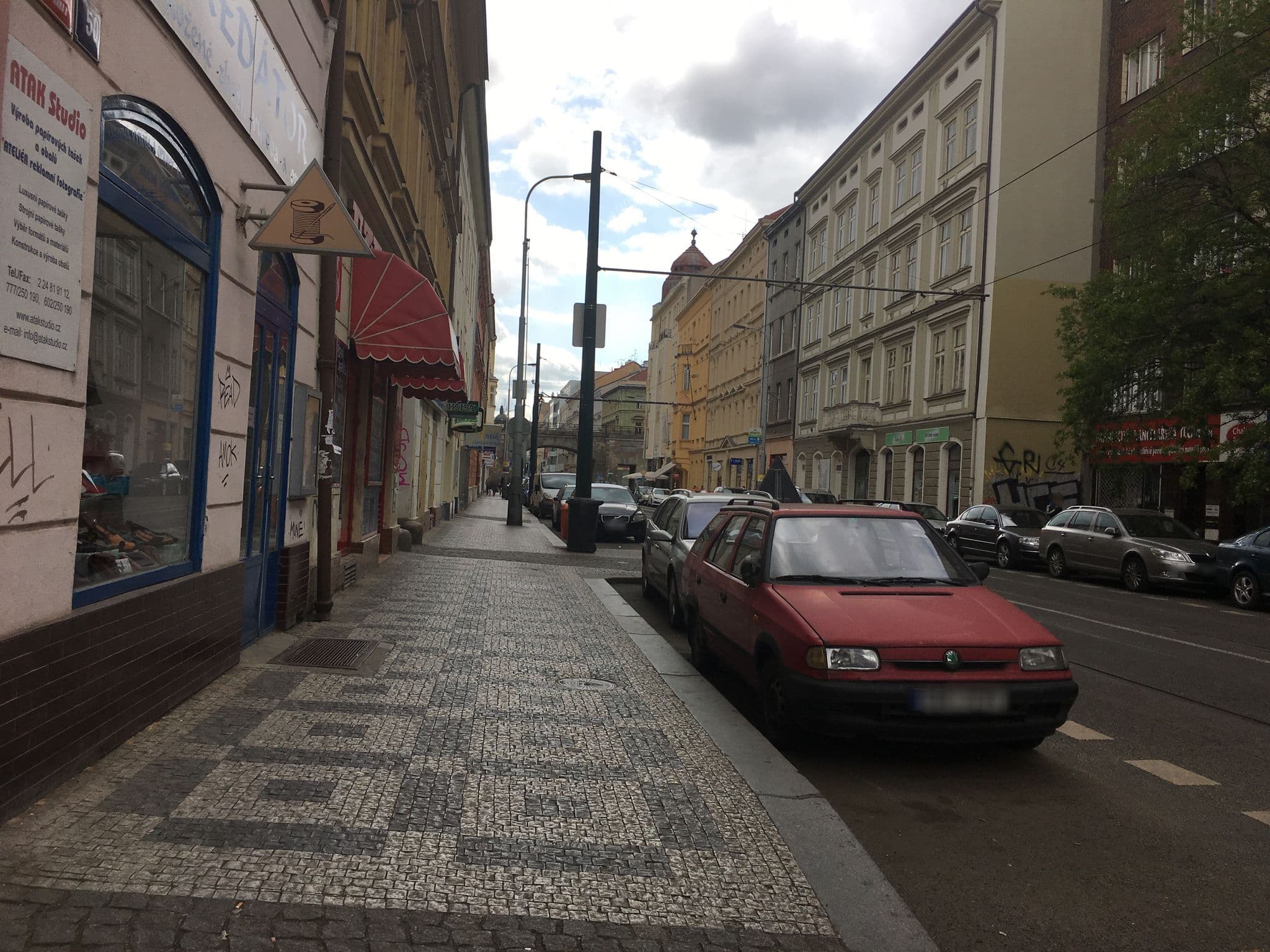 Street view near Florenc 41, Karlín — © goobersmash (CC BY-SA · Mapillary)