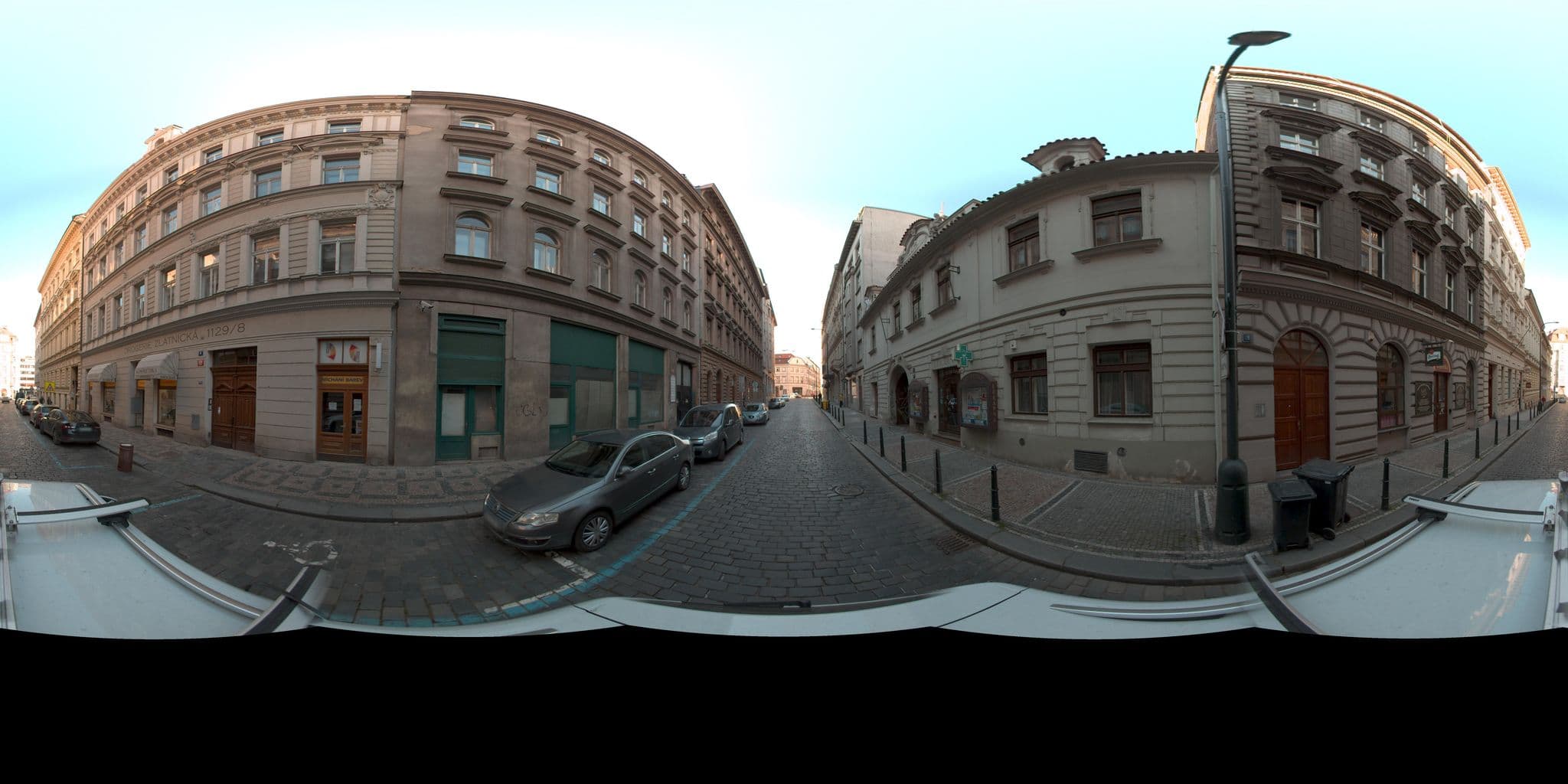 Street view near Zlatnicka Apartment, Prague — © kolarius27 (CC BY-SA · Mapillary)
