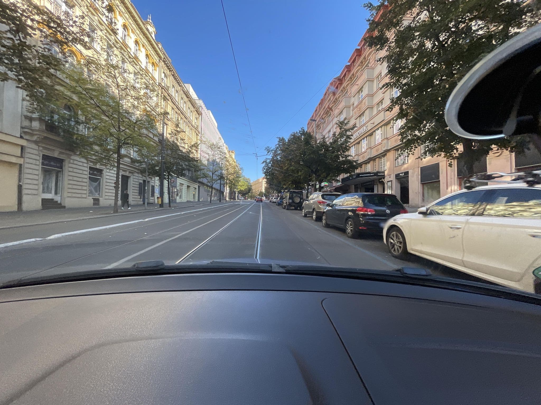 Street view near GH Apartments, Královské Vinohrady — © cageythree (CC BY-SA · Mapillary)
