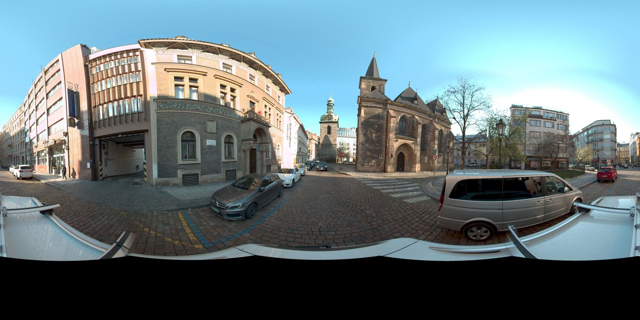 Street view near Luxury Family Hotel Bílá Labuť, Karlín — © kolarius27 (CC BY-SA · Mapillary)