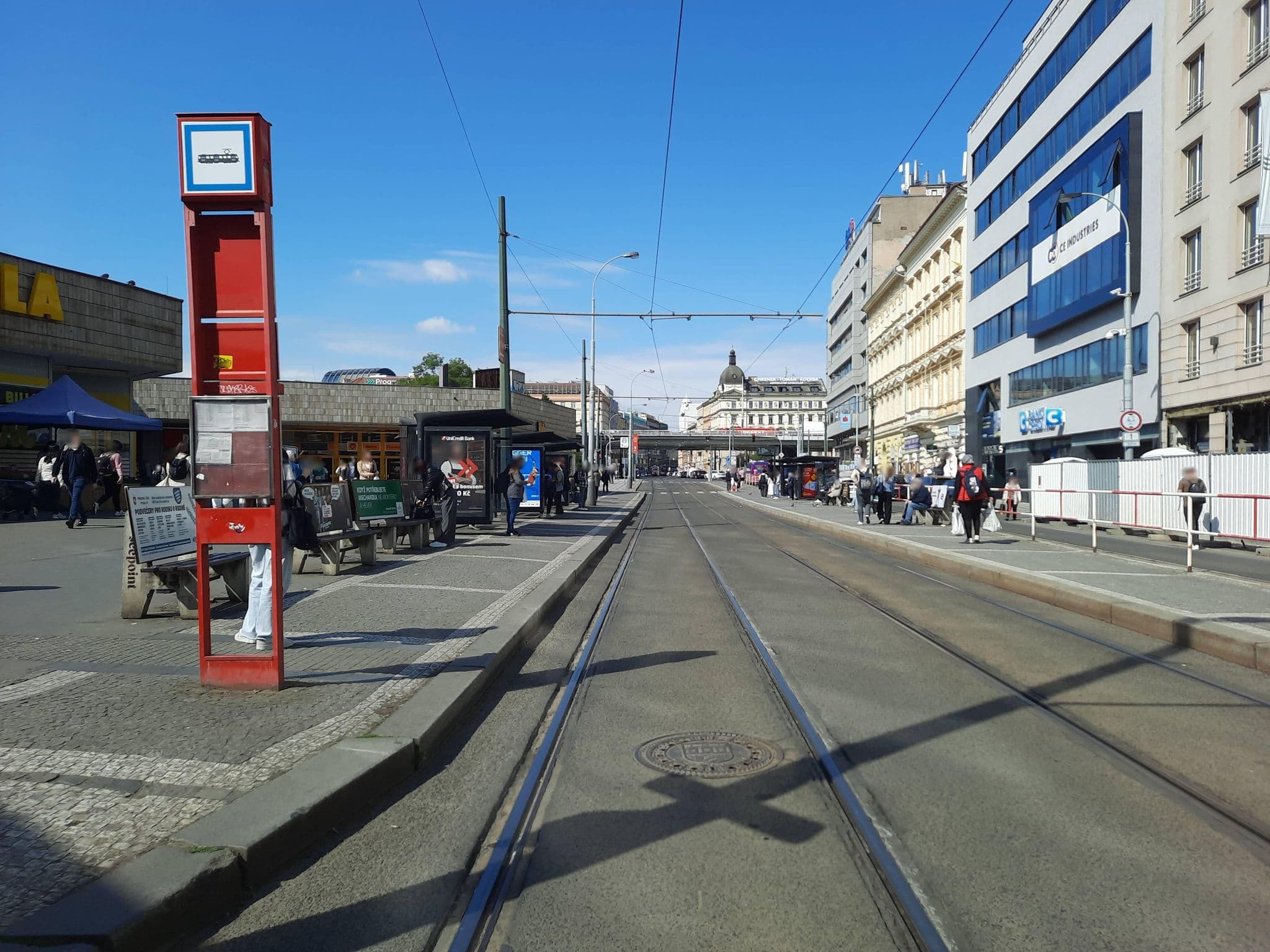 Street view near Jurys Inn Prague, Karlín — © ondrejlopatka (CC BY-SA · Mapillary)