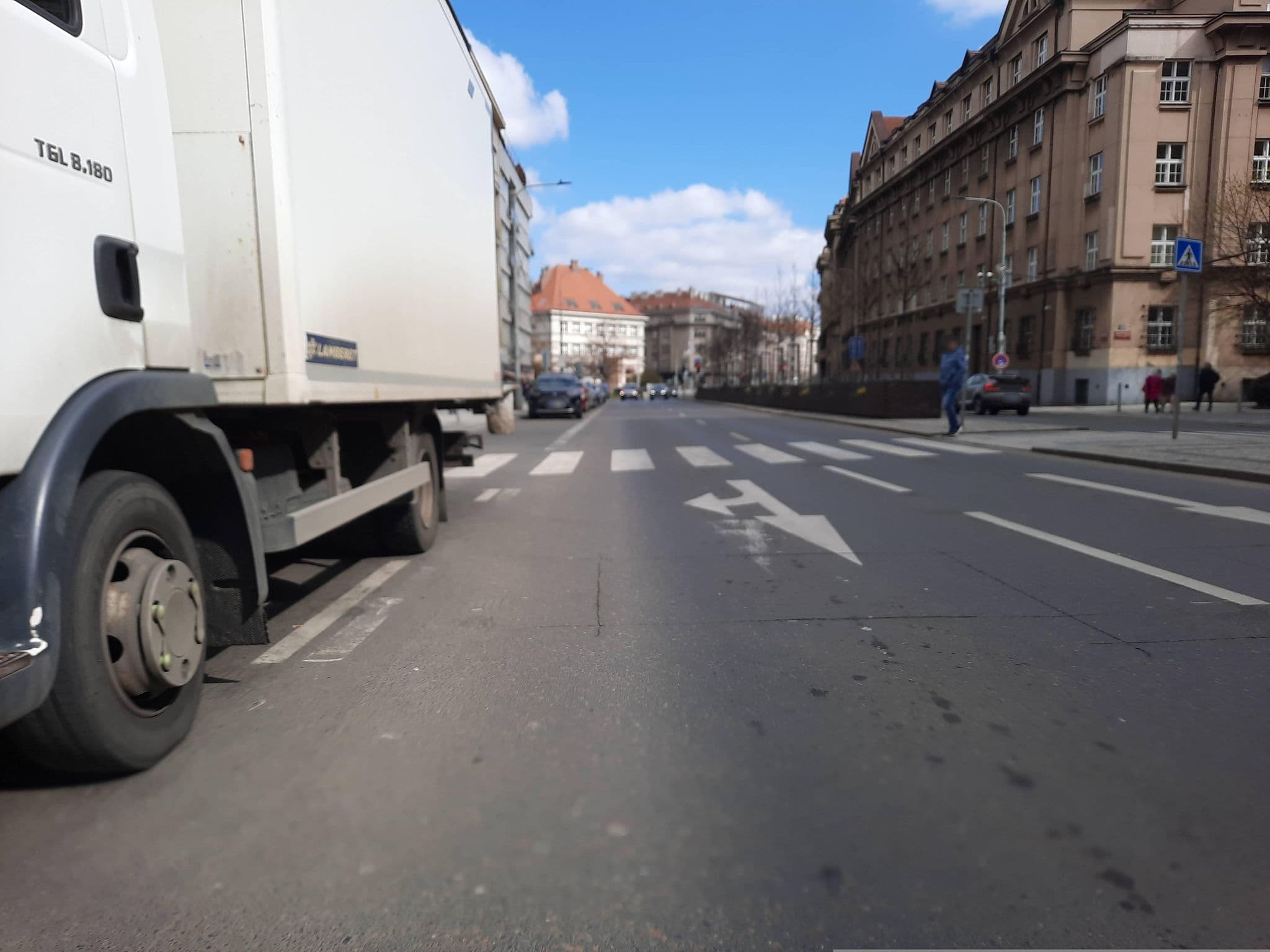 Street view near Hotel Denisa, Dejvice — © ondrejlopatka (CC BY-SA · Mapillary)