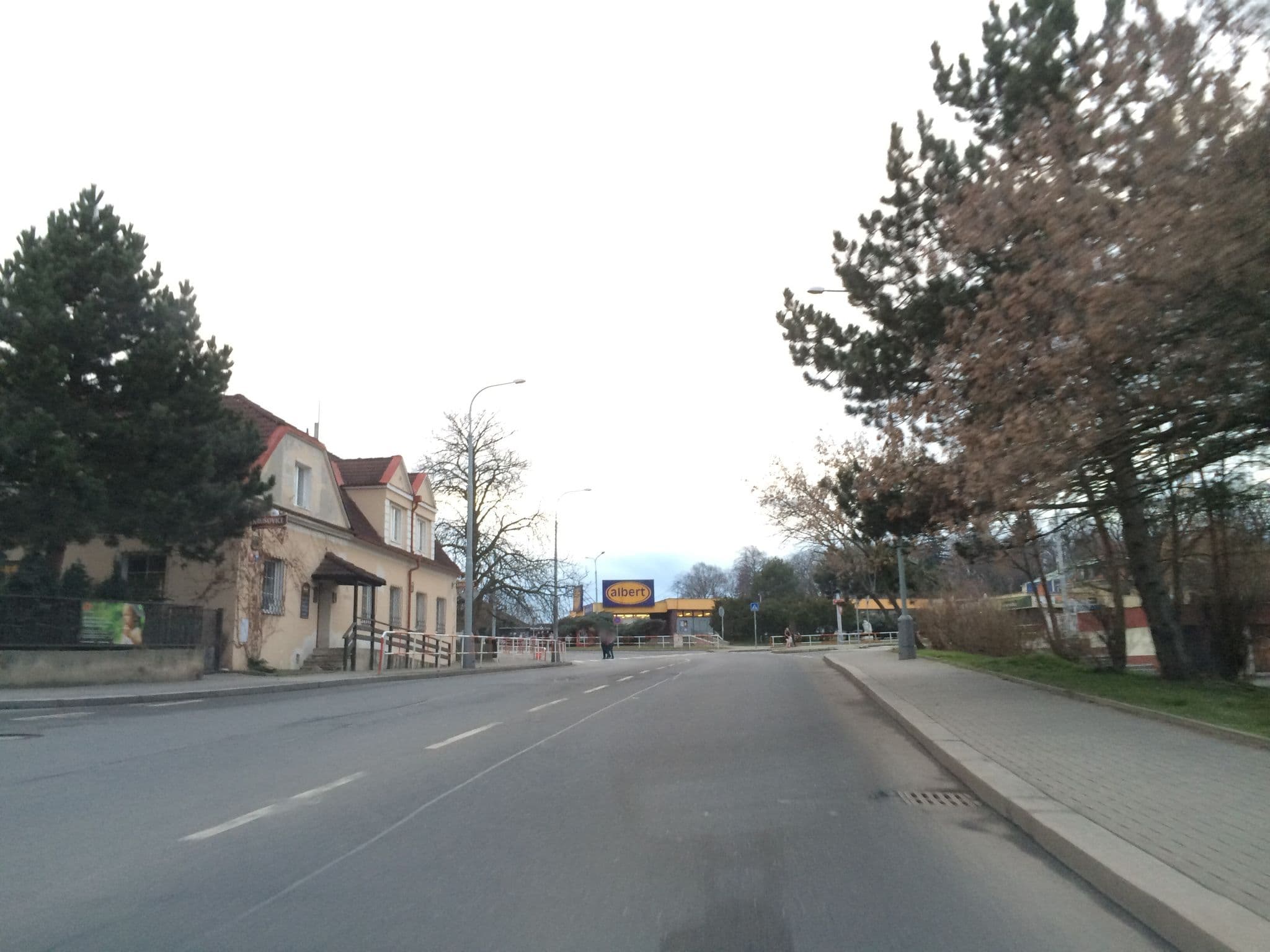 Street view near Villa Baba, Dejvice — © zbycz (CC BY-SA · Mapillary)