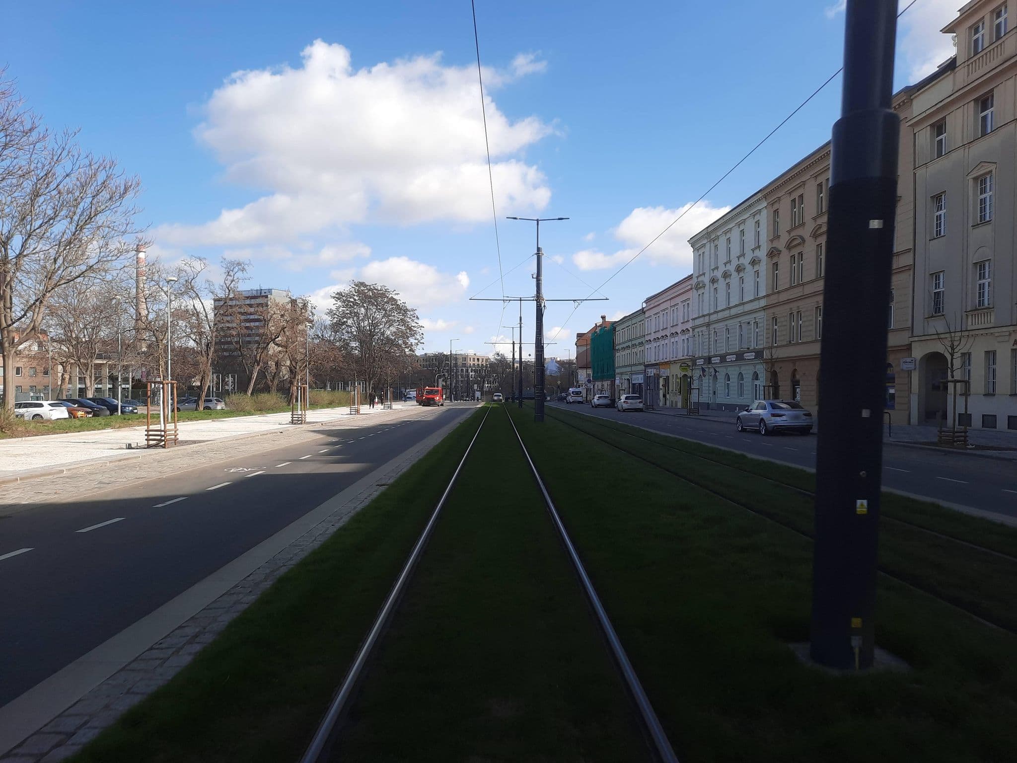 Street view near Dizzy Daisy, Holešovice — © ondrejlopatka (CC BY-SA · Mapillary)