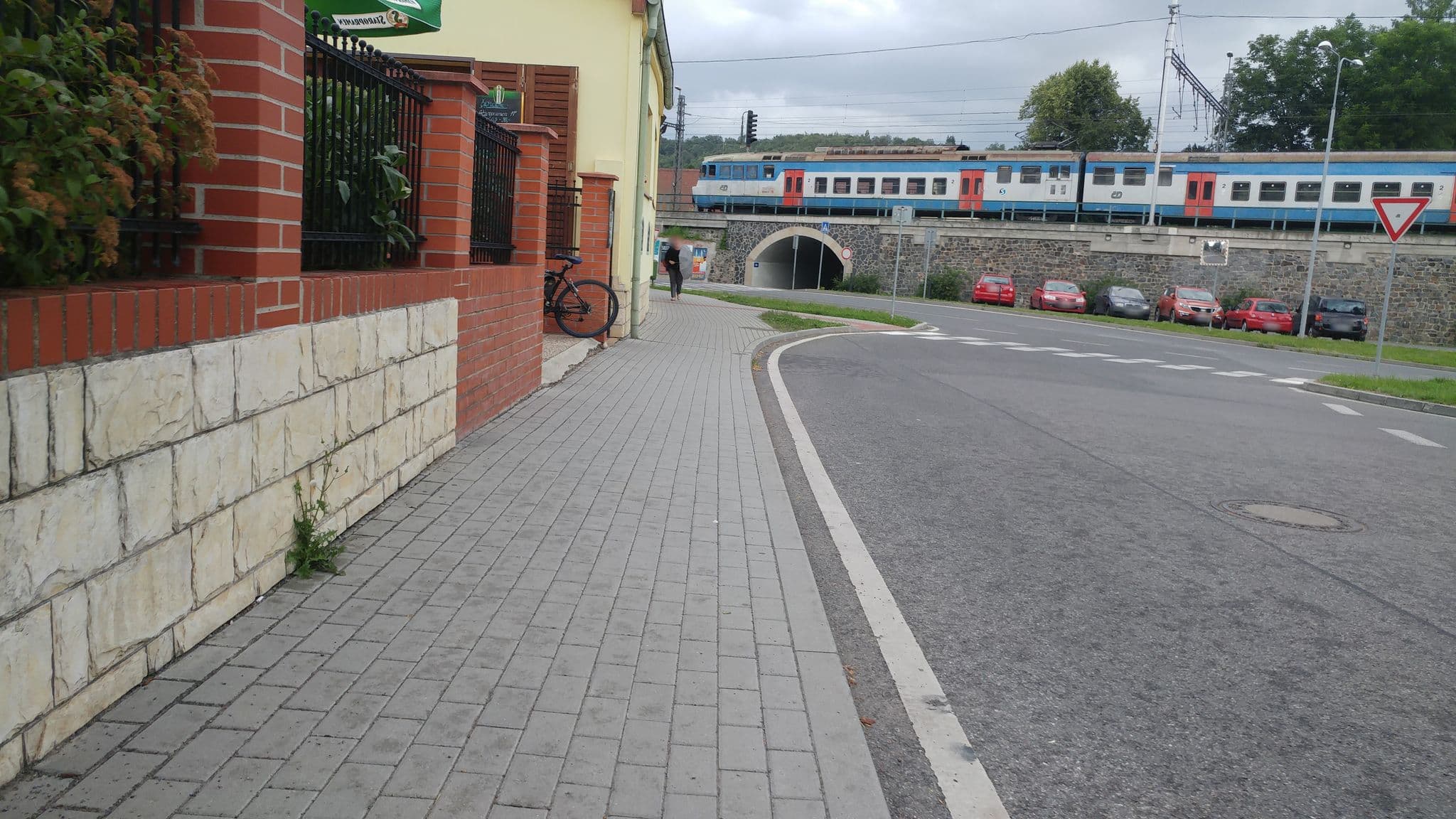 Street view near 4rooms, Roztoky — © pbb (CC BY-SA · Mapillary)