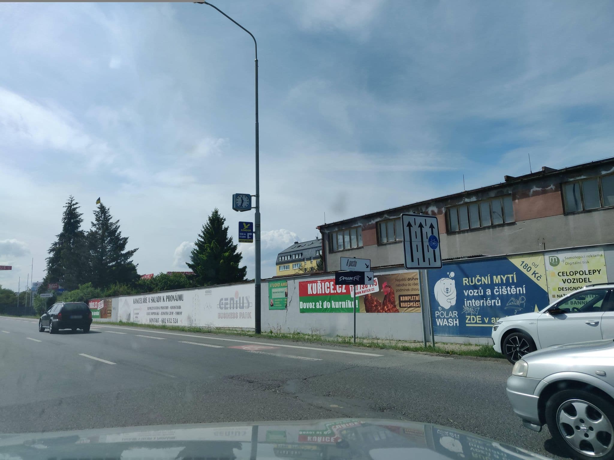 Street view near Hostel 4 U - Dolni Chabry, Dolní Chabry — © Yha1 (CC BY-SA · Mapillary)