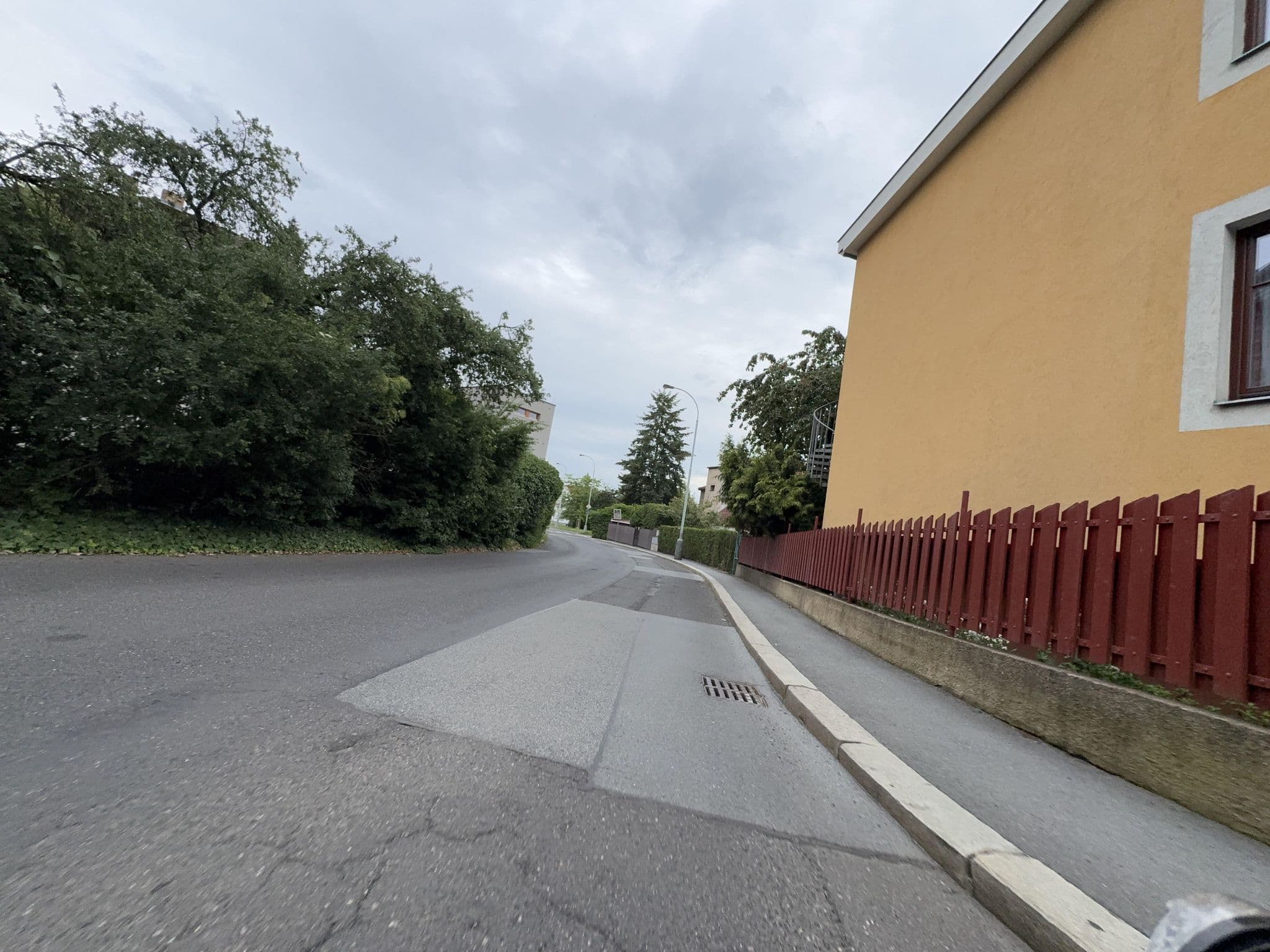 Street view near B&B Ivana, Kobylisy — © ondrejlopatka (CC BY-SA · Mapillary)
