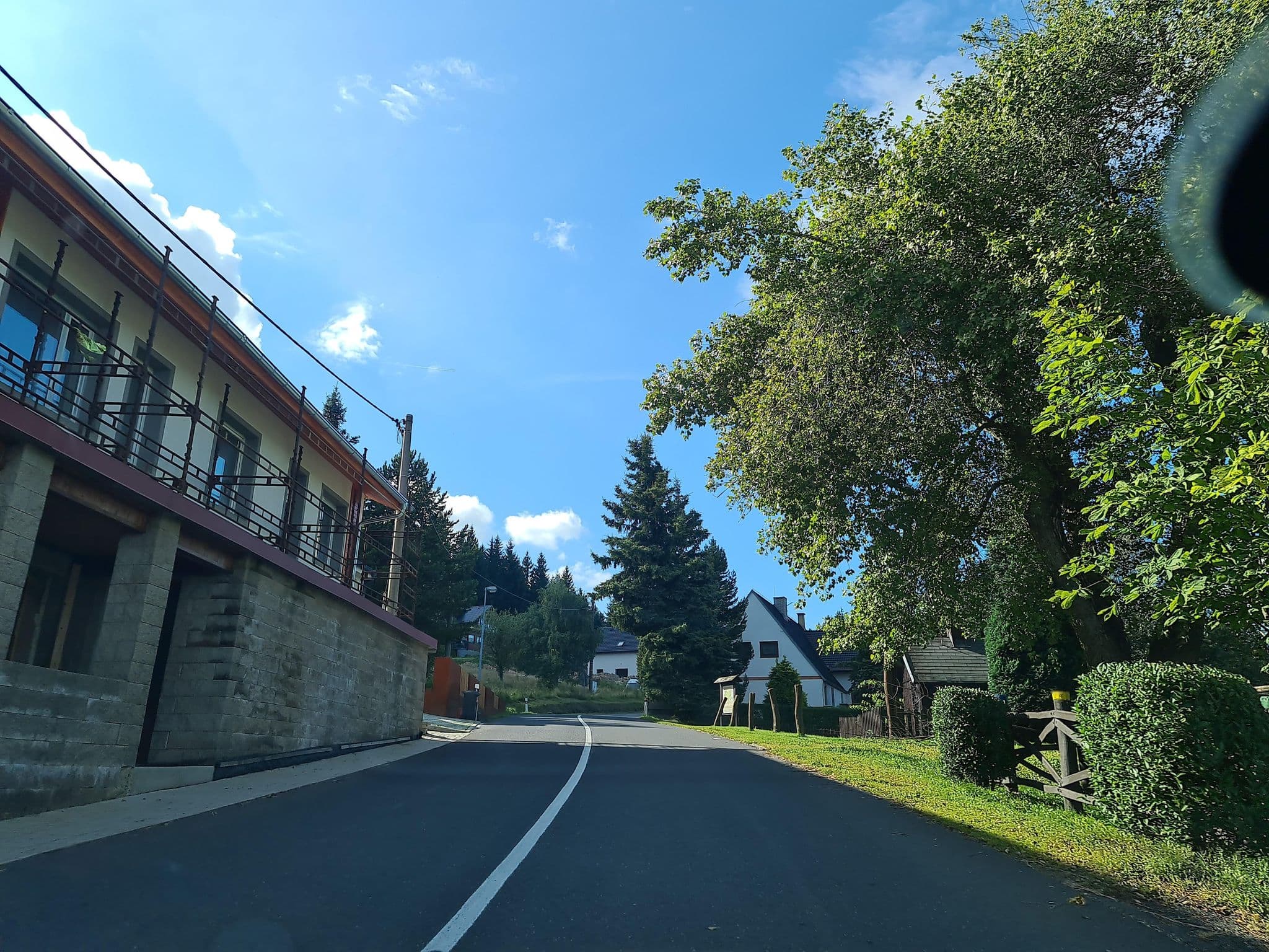 Street view near Horská chata Emeran, Meziboři — © canislupus (CC BY-SA · Mapillary)
