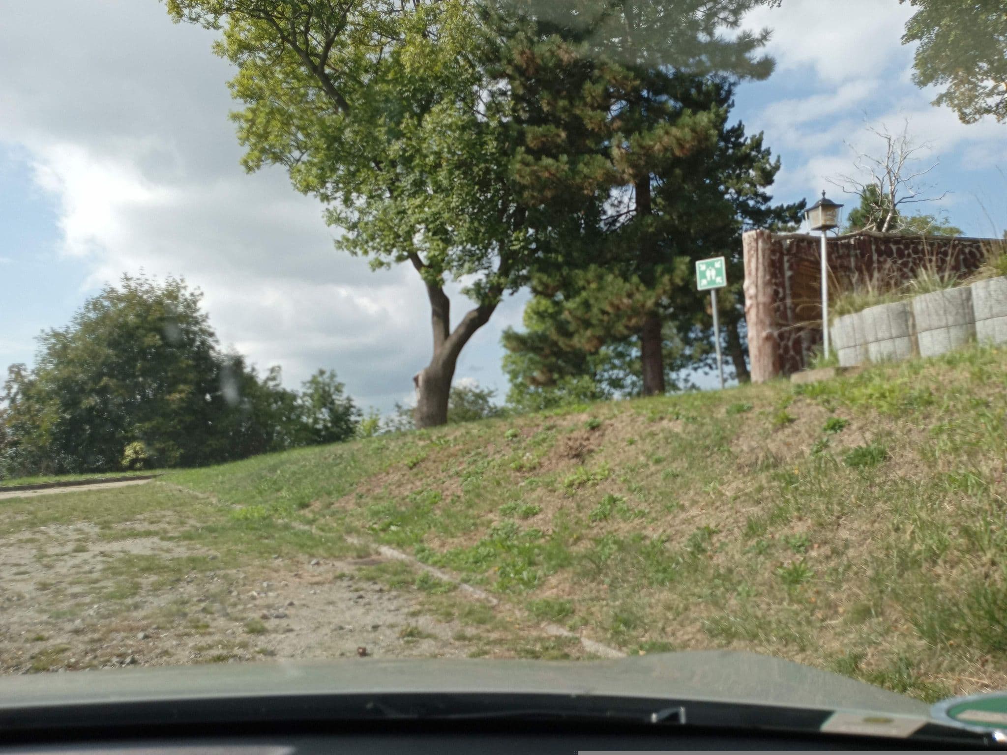 Street view near Hotel Felsenmühle, Jiříkov — © atze02 (CC BY-SA · Mapillary)