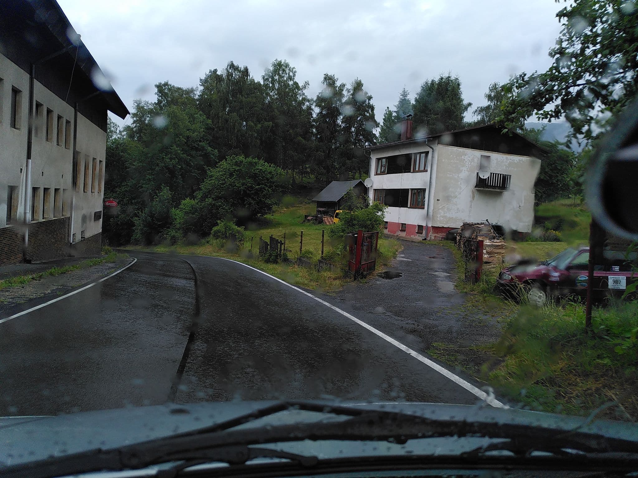 Street view near Hotel Kovošrot, Kamenický Šenov — © palmpre (CC BY-SA · Mapillary)