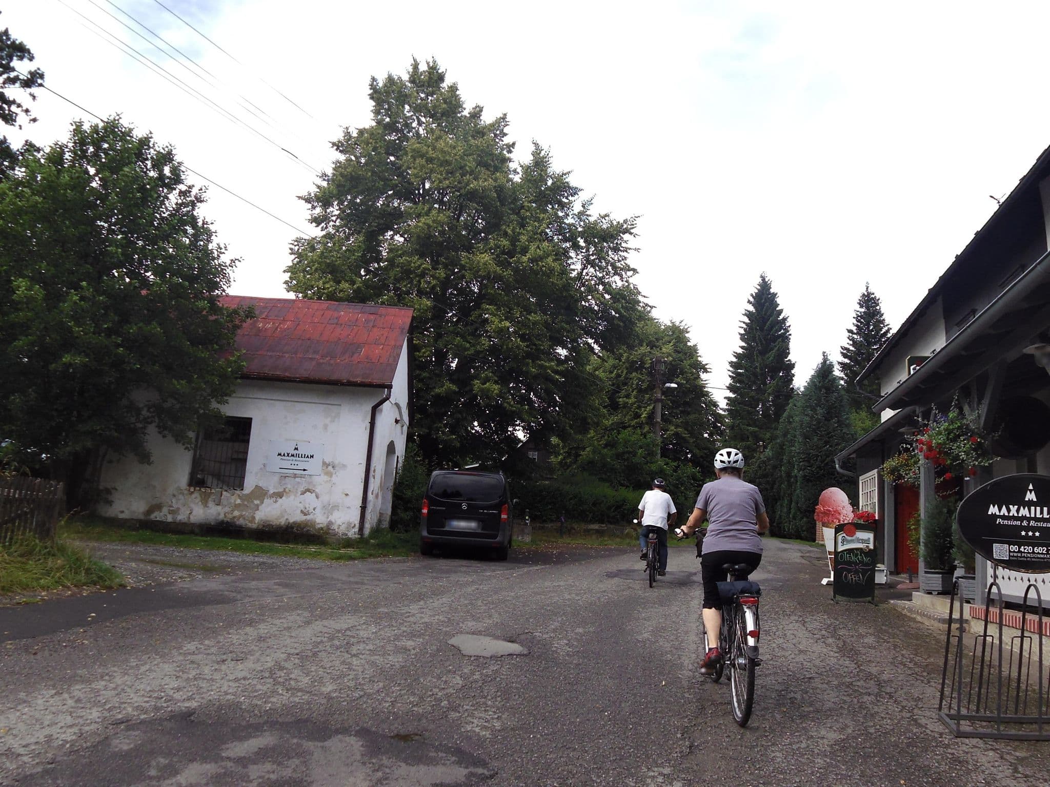 Street view near Maxmillian, Dolní Podluží — © fell3 (CC BY-SA · Mapillary)