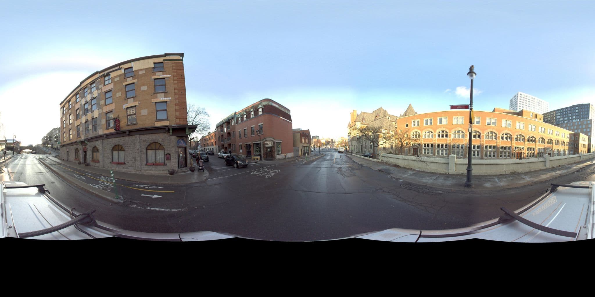 Street view near Lift Hotel, Vieux-Montréal — © VdM (CC BY-SA · Mapillary)