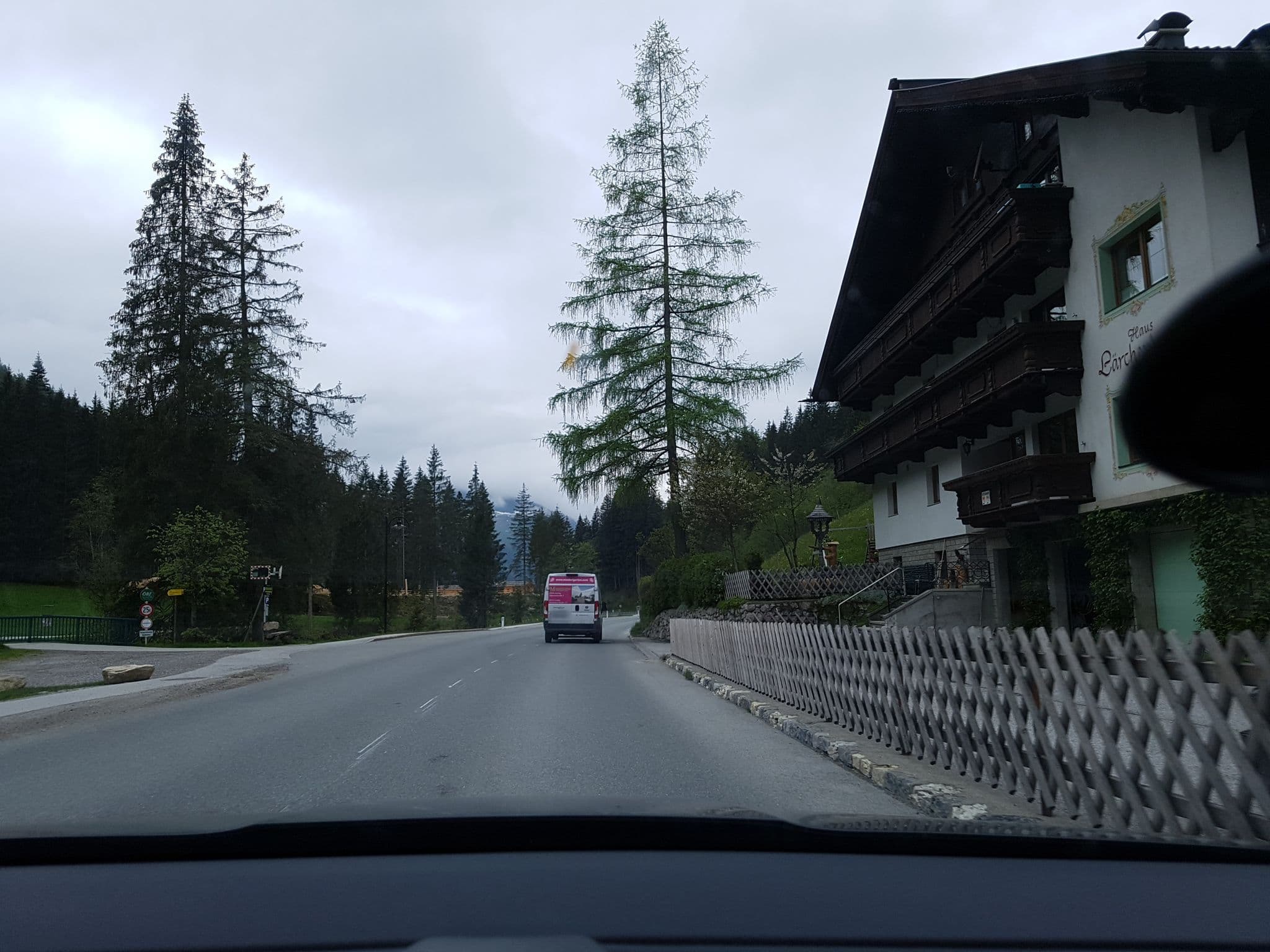 Street view near Haus Lärchenbrunn, Zell am Ziller — © schermy_at (CC BY-SA · Mapillary)