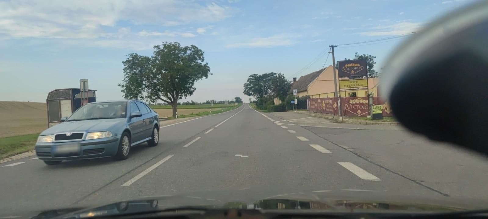 Street view near Penzion Kašenec, Miroslav — © xraus (CC BY-SA · Mapillary)