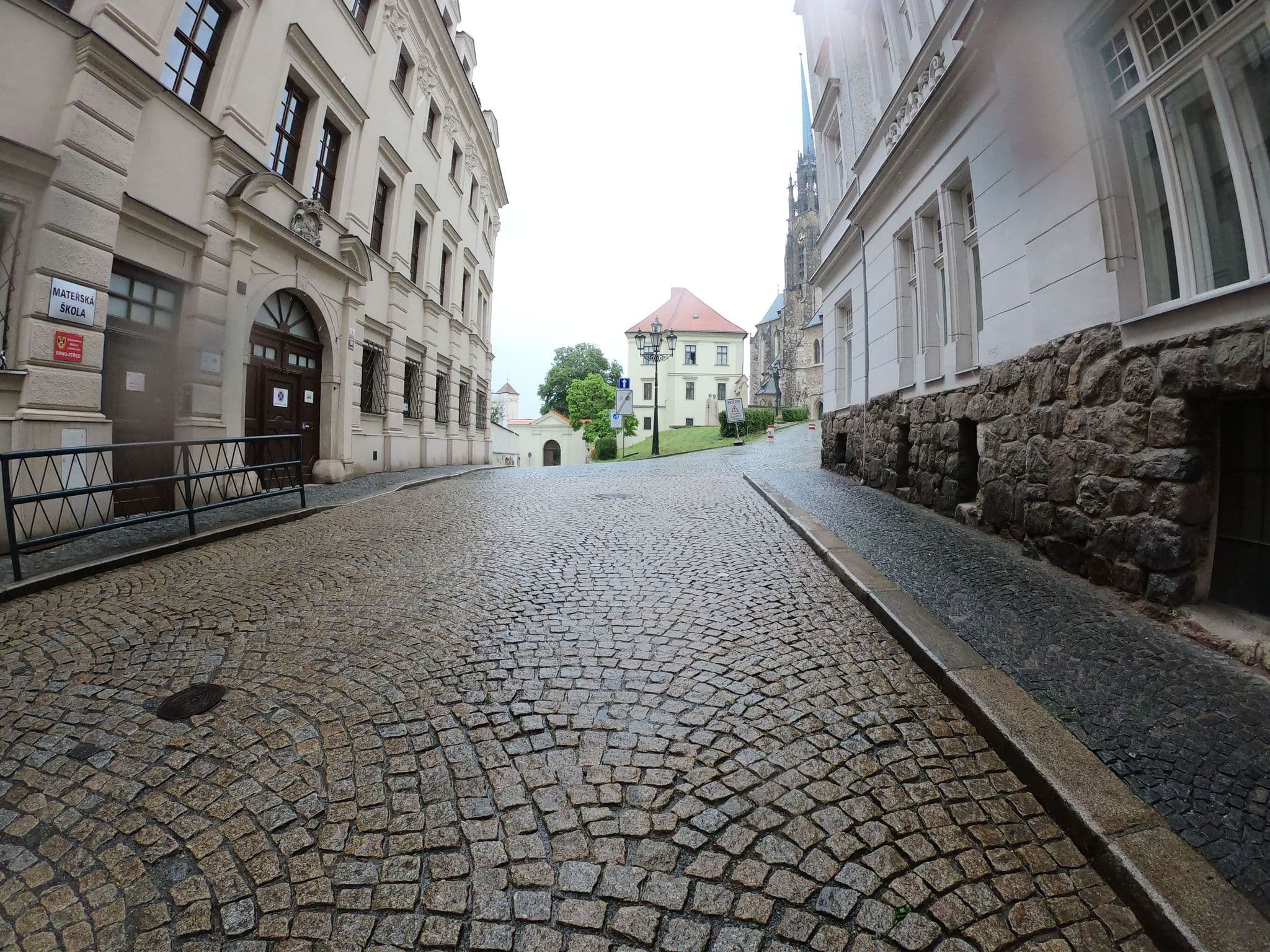 Street view near Bishop Apartments, Brno střed — © richlv (CC BY-SA · Mapillary)